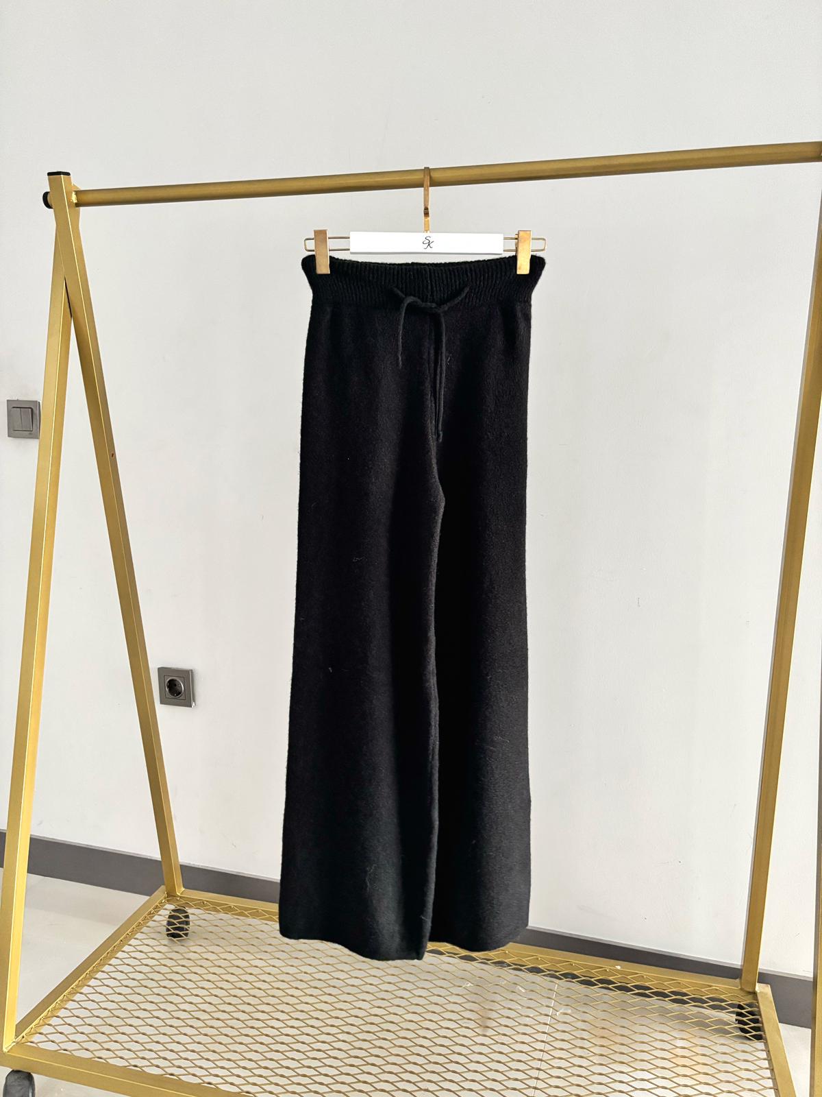 Yumoş Triko Pantolon - SİYAH