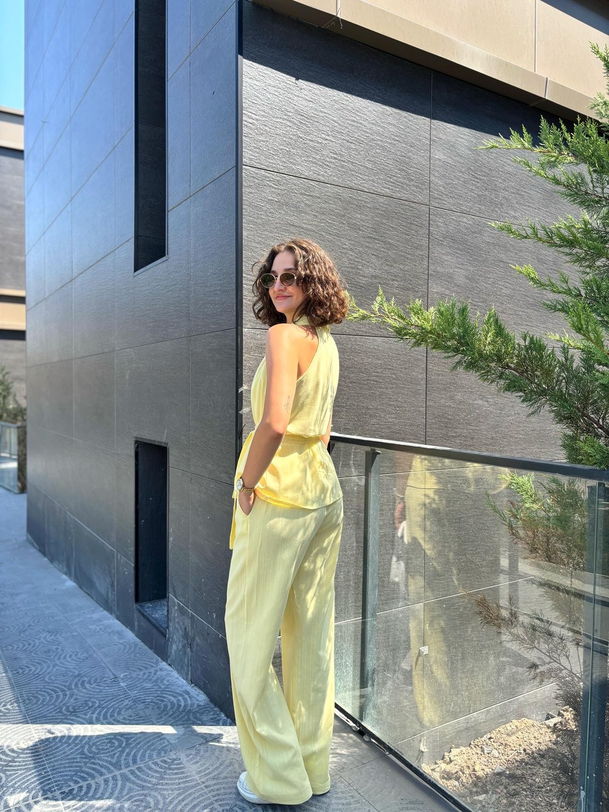 Halter Yaka Kuşaklı Keten Takım