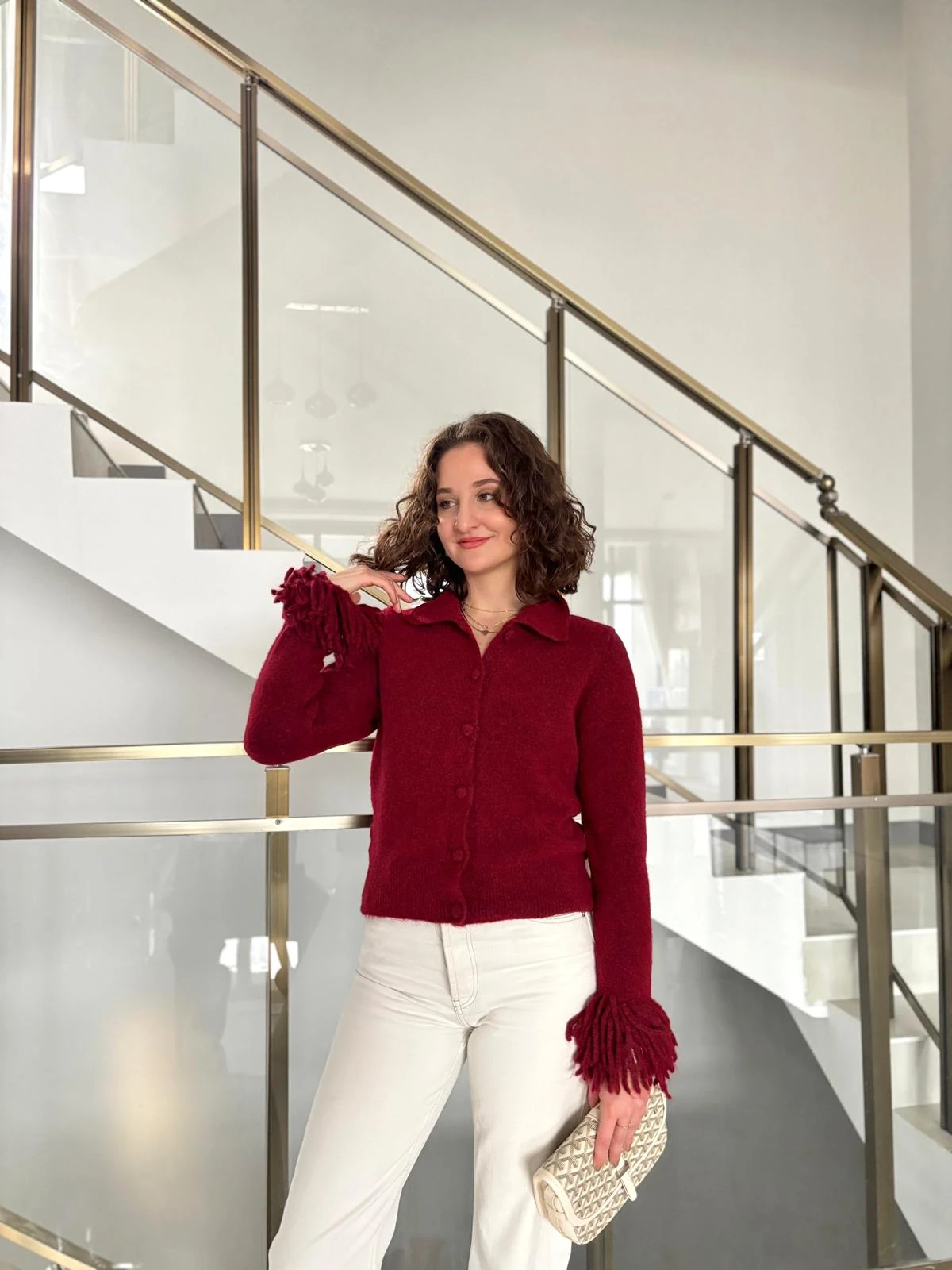 Kol Uçları Püskül Detaylı Yumoş Hırka