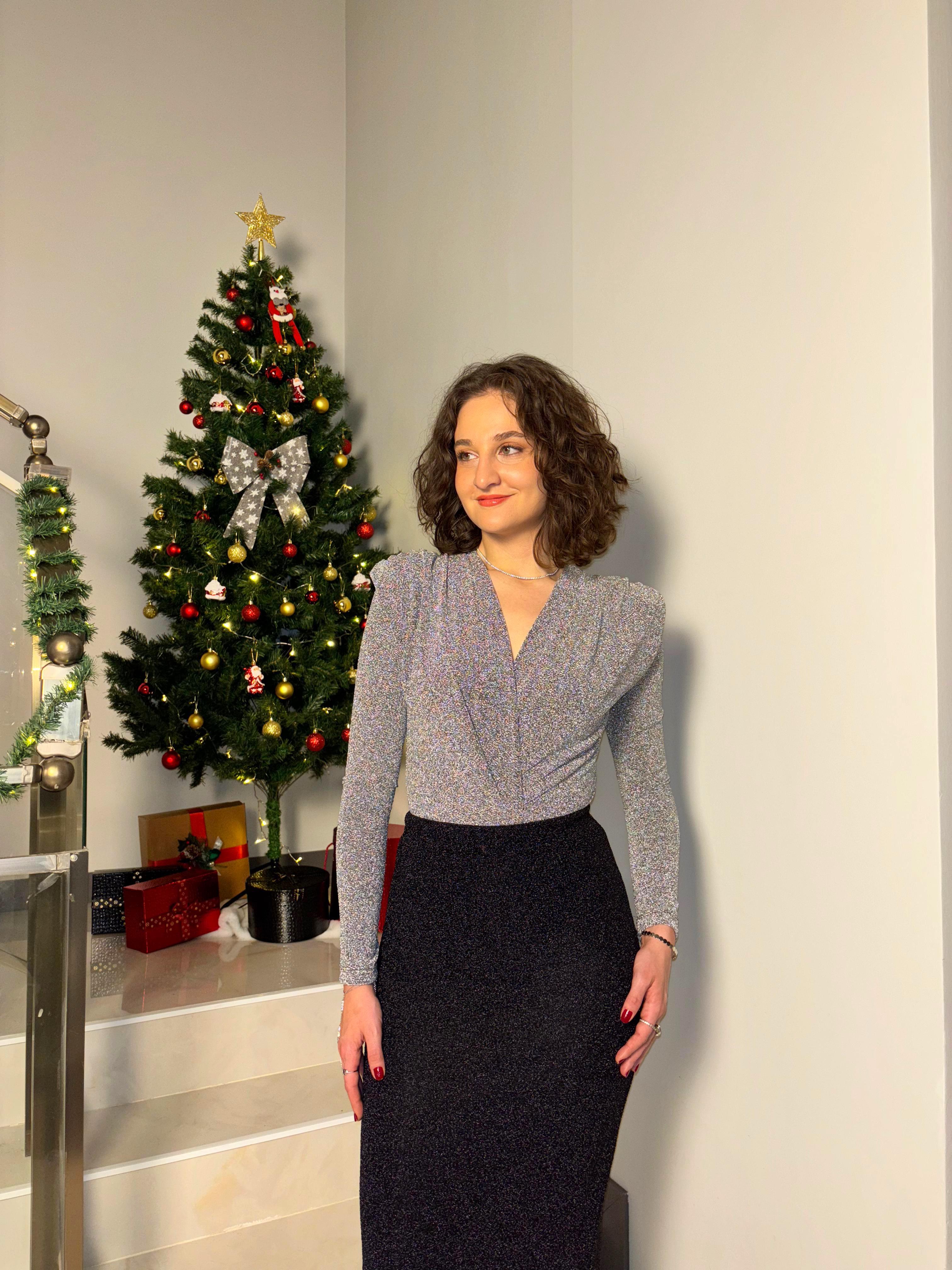 Simli Kruvaze Yaka Vatkalı Çıtçıtlı Body