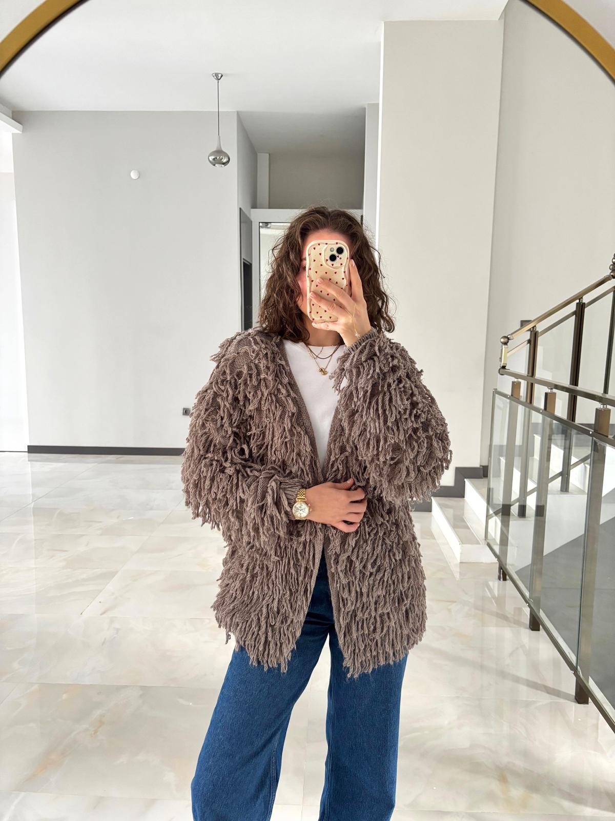 Püskül Detaylı Oversize Örme Hırka - Bej