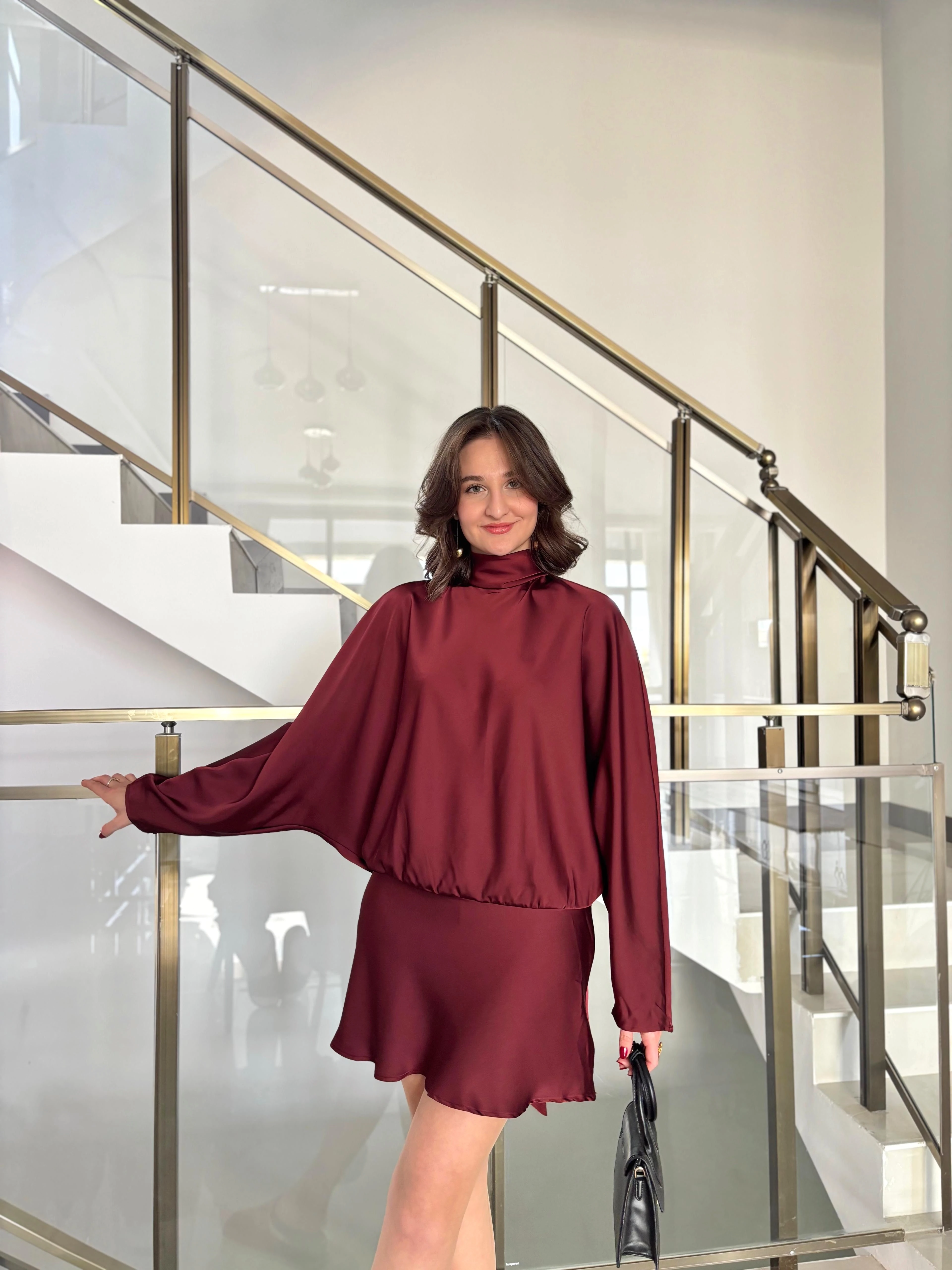 Yaras Kol Dökümlü Saten Elbise 