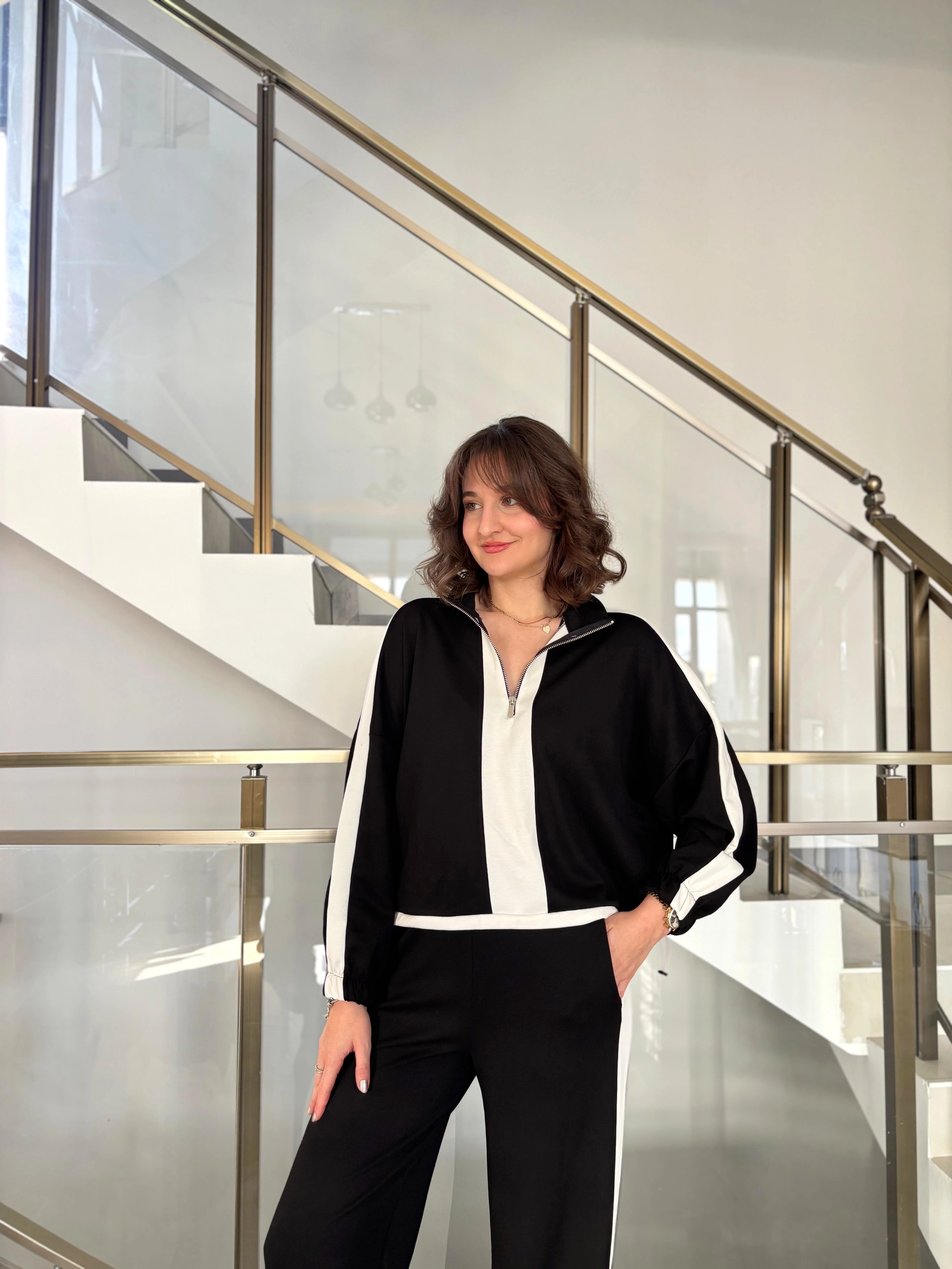 Önü Fermuarlı Şerit Detaylı Modal Takım