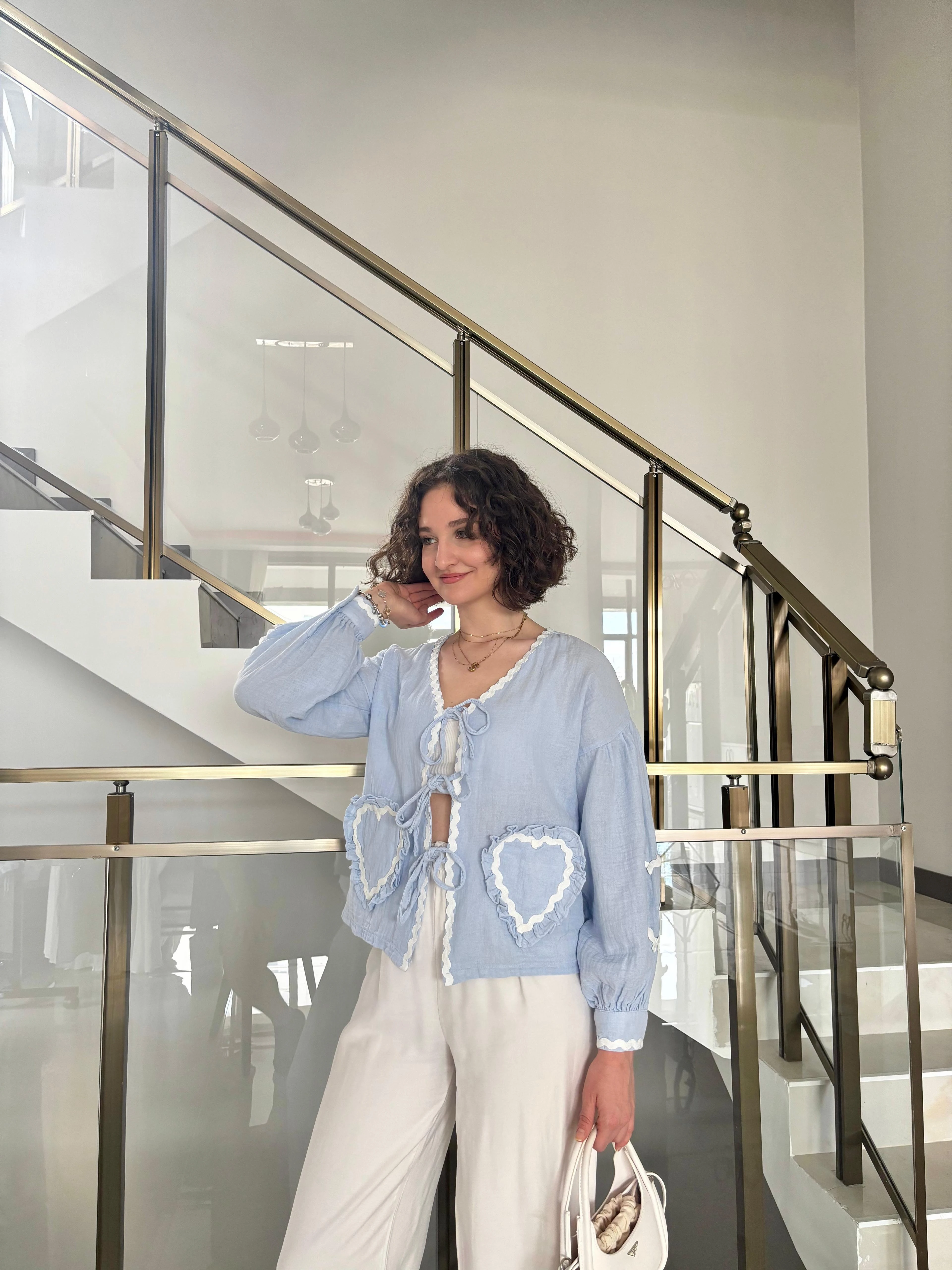 Kalp İşlemeli Pinterest Bluz