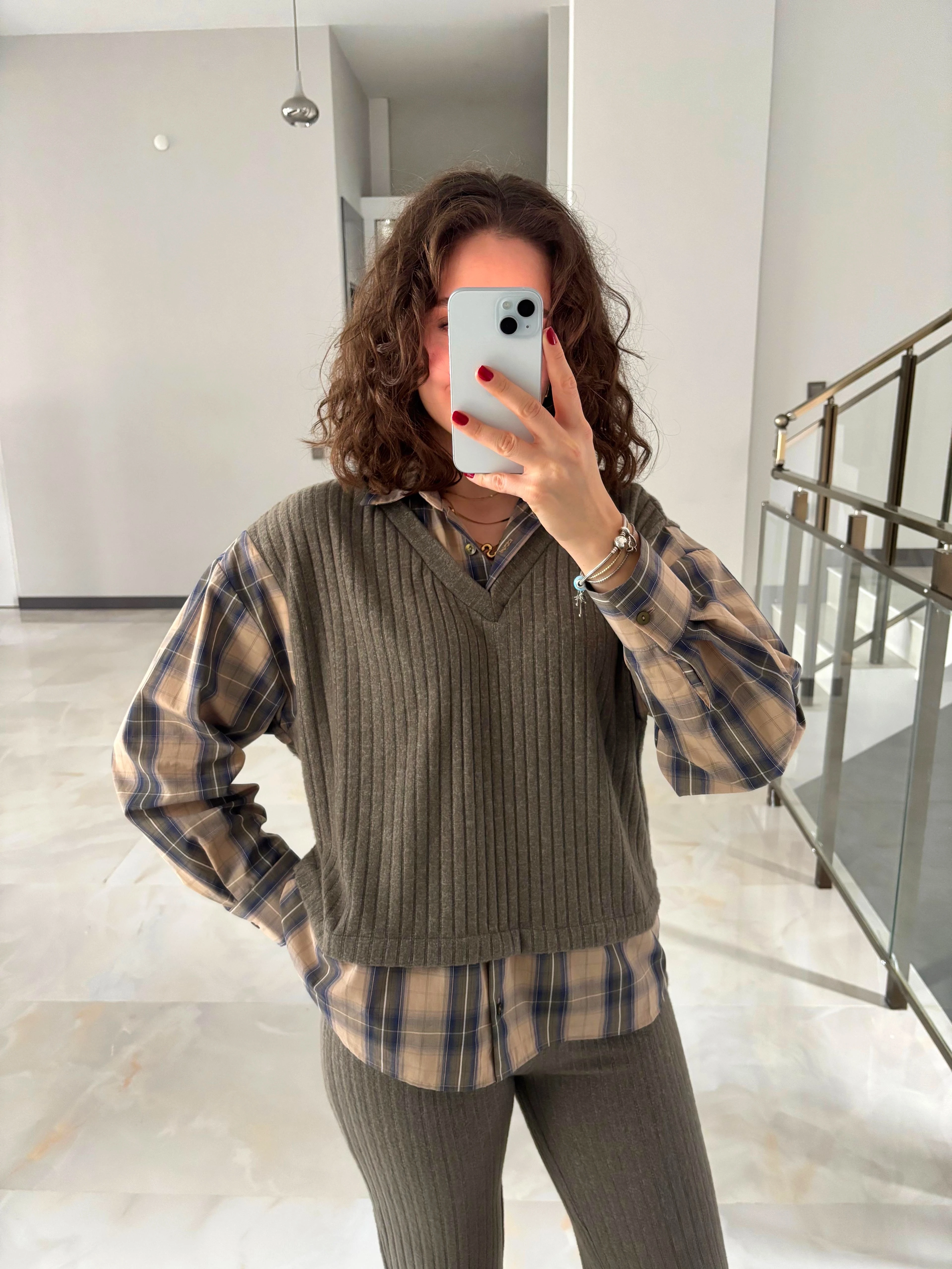 Gömlek Detaylı Triko Pantolon Takım