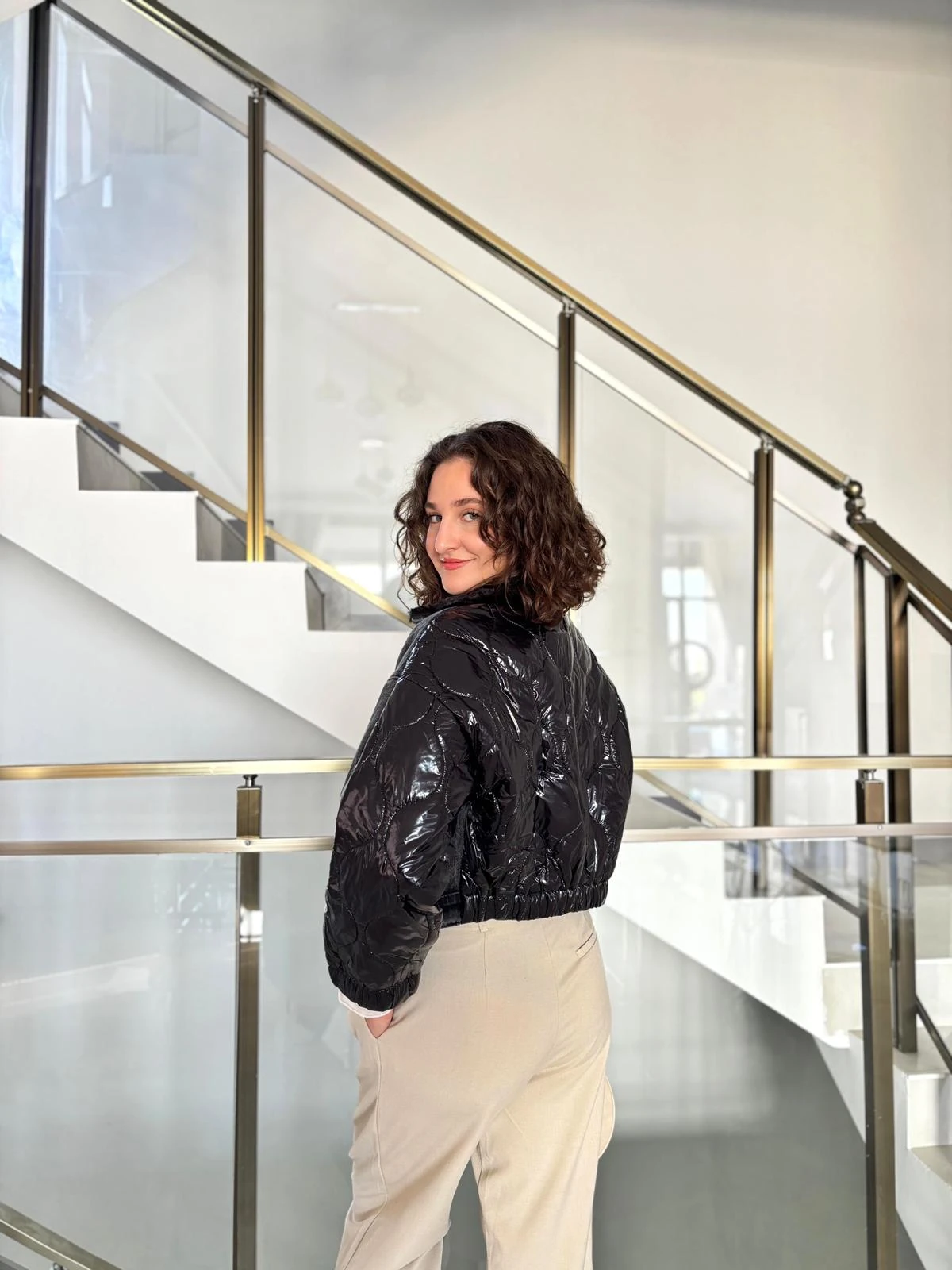 Yakası Kürk Sırtı Kapitone Detaylı Kot Ceket