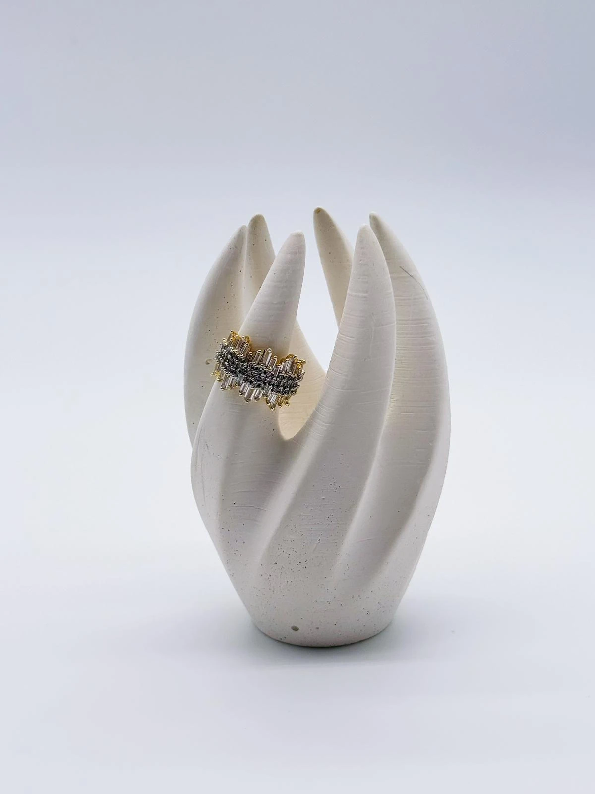 Tırtıklı baget yüzük