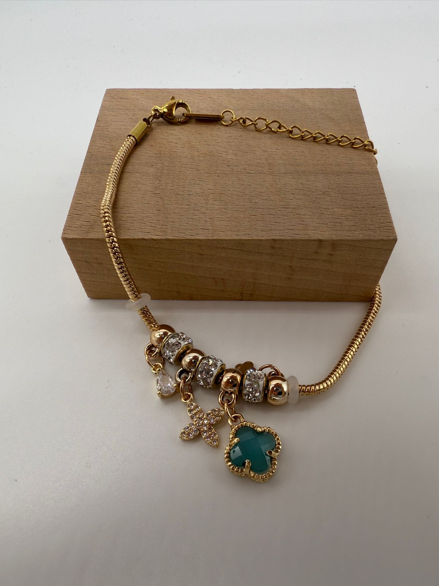 charm bileklik