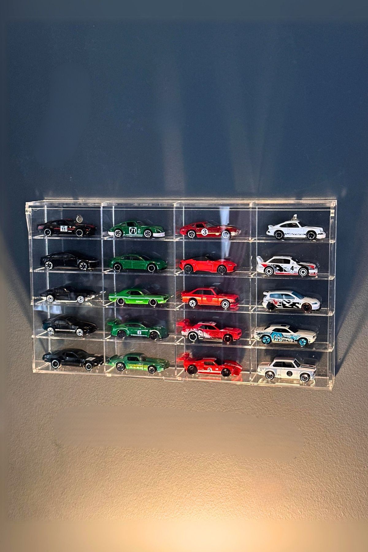 Kapaklı Hot Wheels Araba Rafı Pleksi 20 Araçlık Model Sergileme
