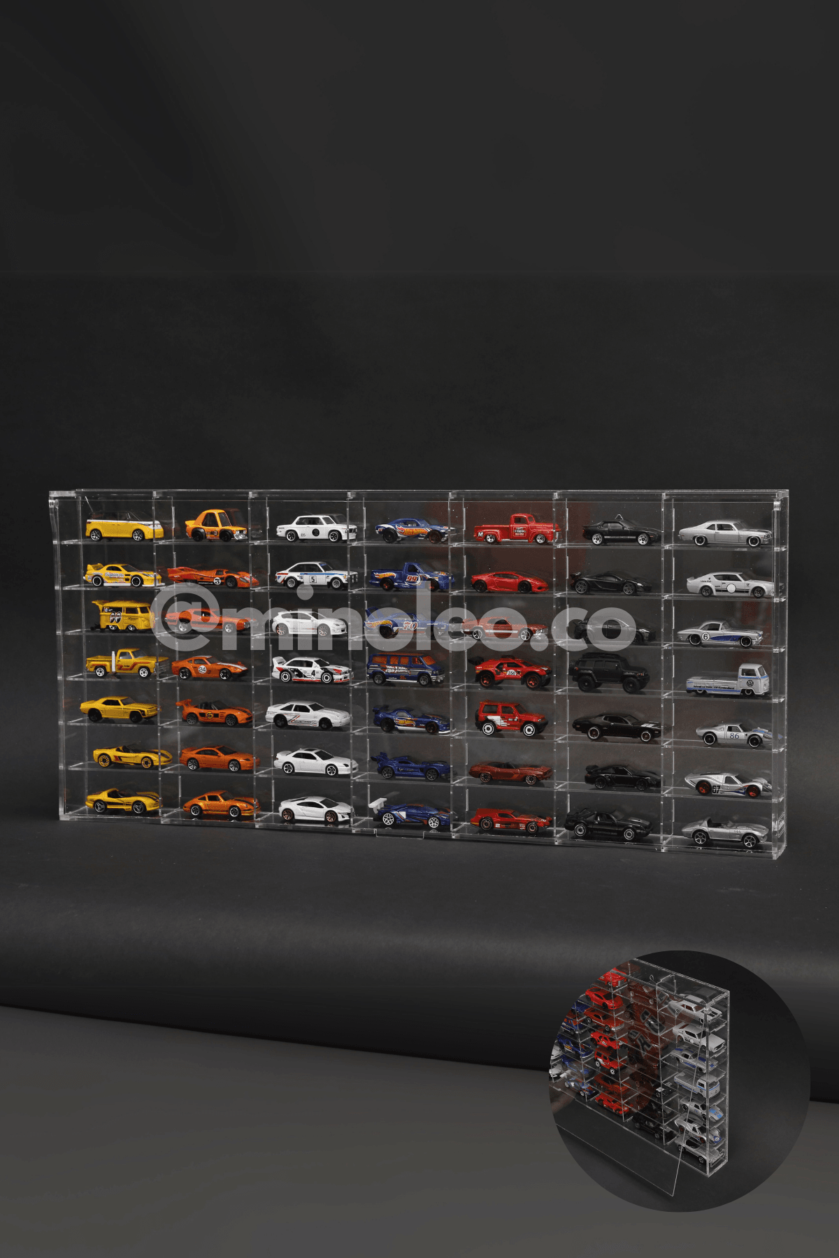 HOT WHEELS KAPAKLI DUVAR RAFI – MİNOLEO 49’LUK EKONOMİK MODEL (3MM ÇERÇEVELİ)