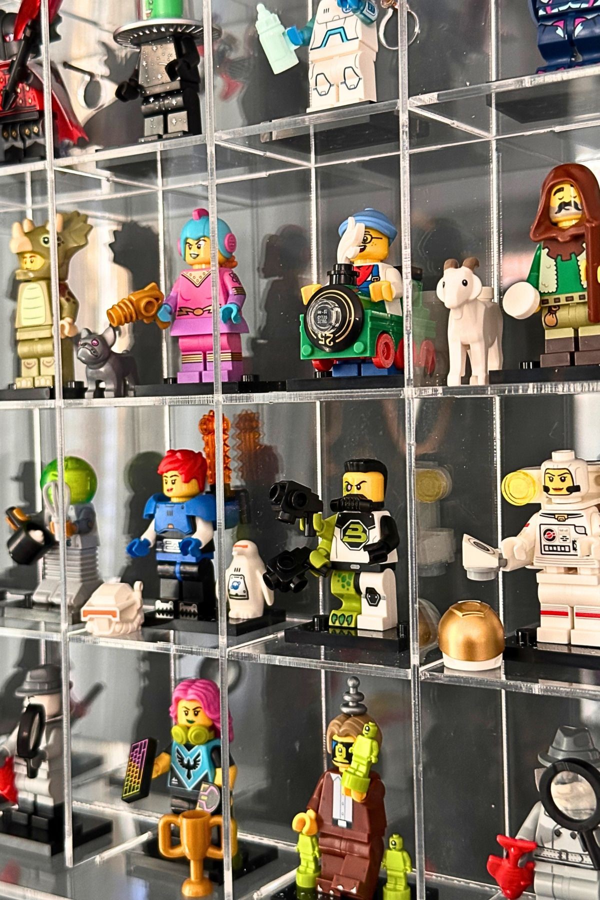 Kapaklı Pleksi Minifigür Yapı Oyuncakları Sergileme Rafı