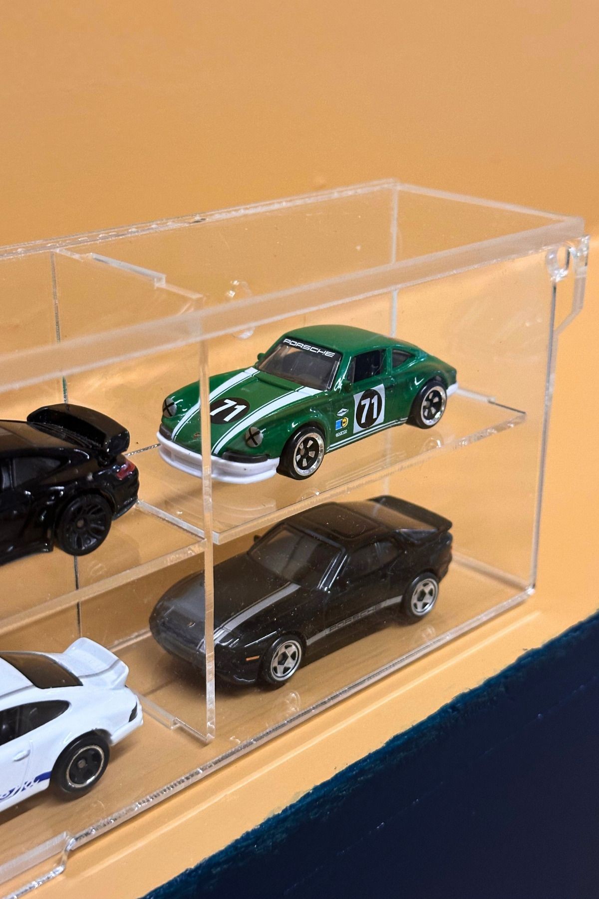 Kapaklı Hot Wheels Araba Rafı Pleksi 6 Araçlık Model Sergileme