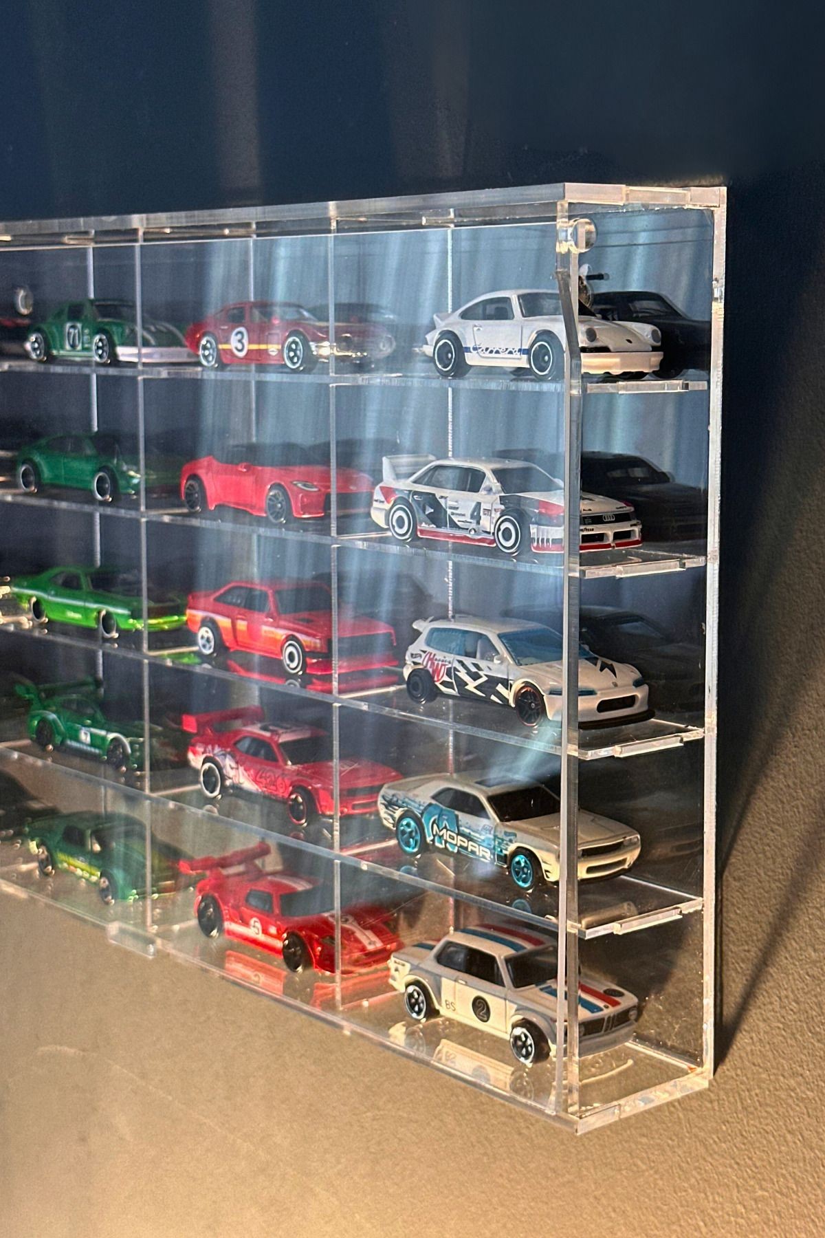 Kapaklı Hot Wheels Araba Rafı Pleksi 20 Araçlık Model Sergileme