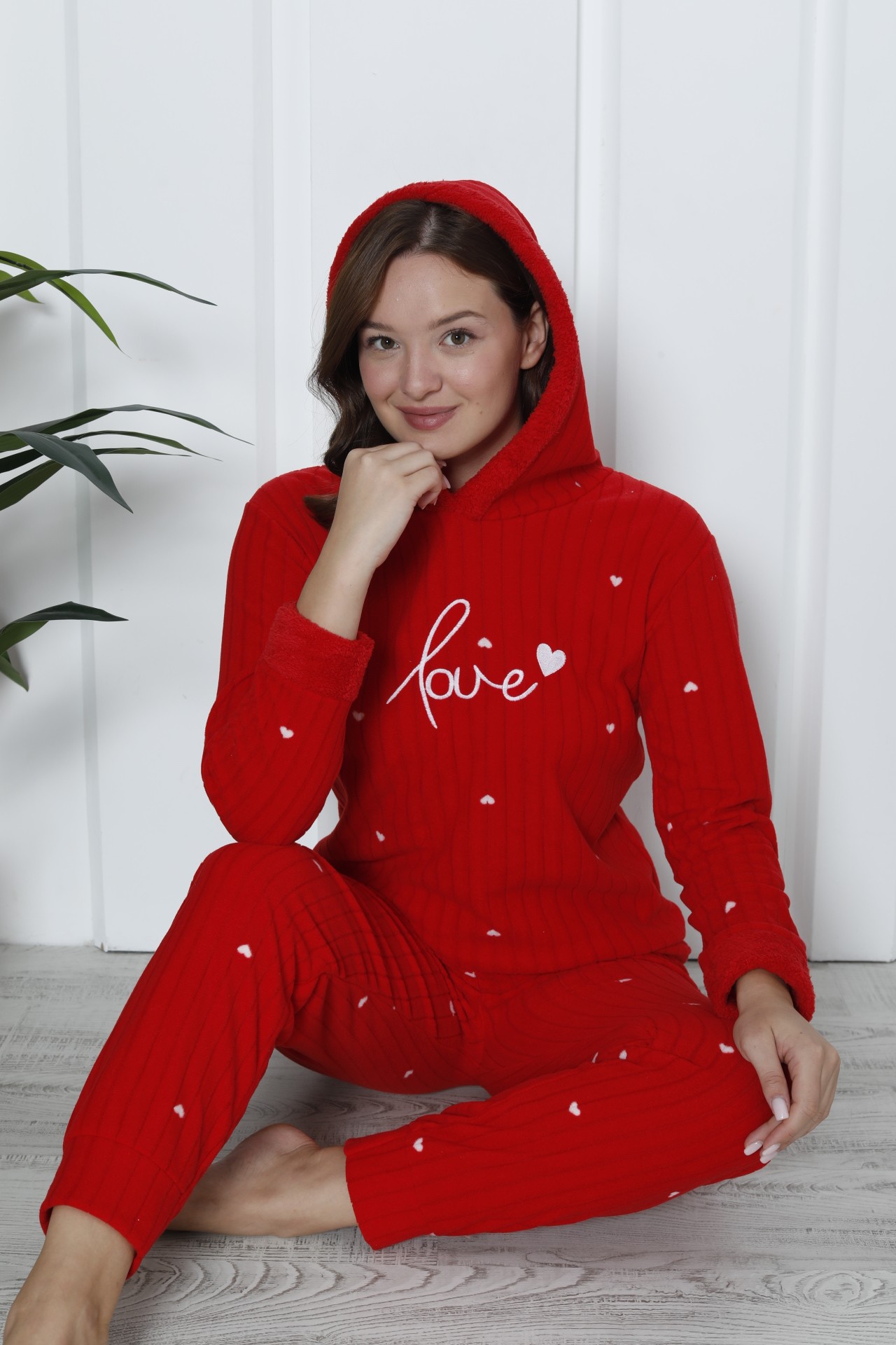 Fawn 3901 Peluş Welsoft Polar Kışlık Kapşonlu Love Kadın Pijama Takımı - Kırmızı