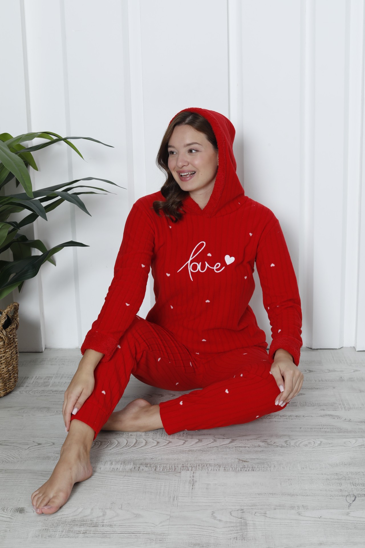 Fawn 3901 Peluş Welsoft Polar Kışlık Kapşonlu Love Kadın Pijama Takımı - Kırmızı