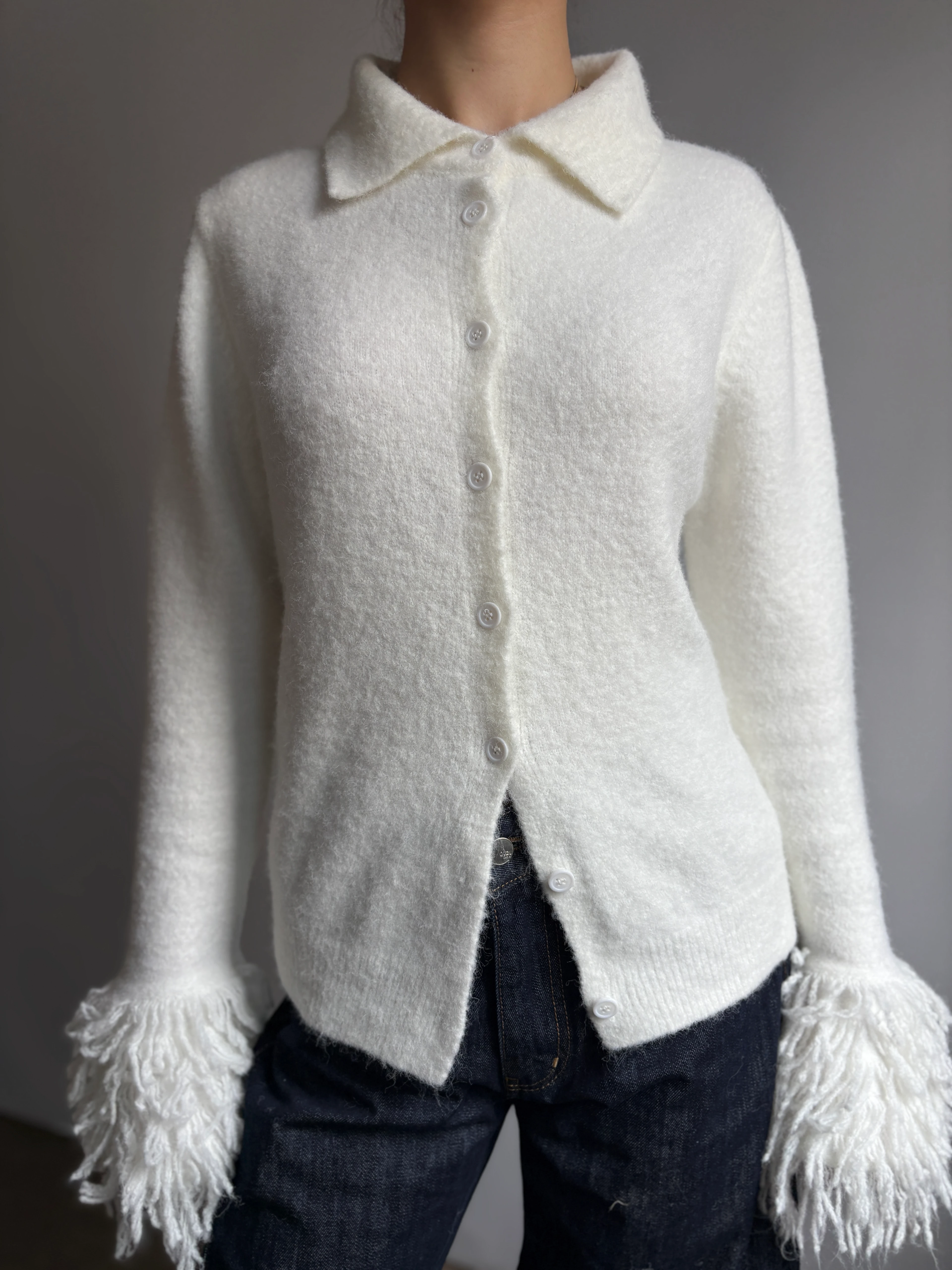 Polo Yaka Püsküllü Düğmeli Triko Hırka