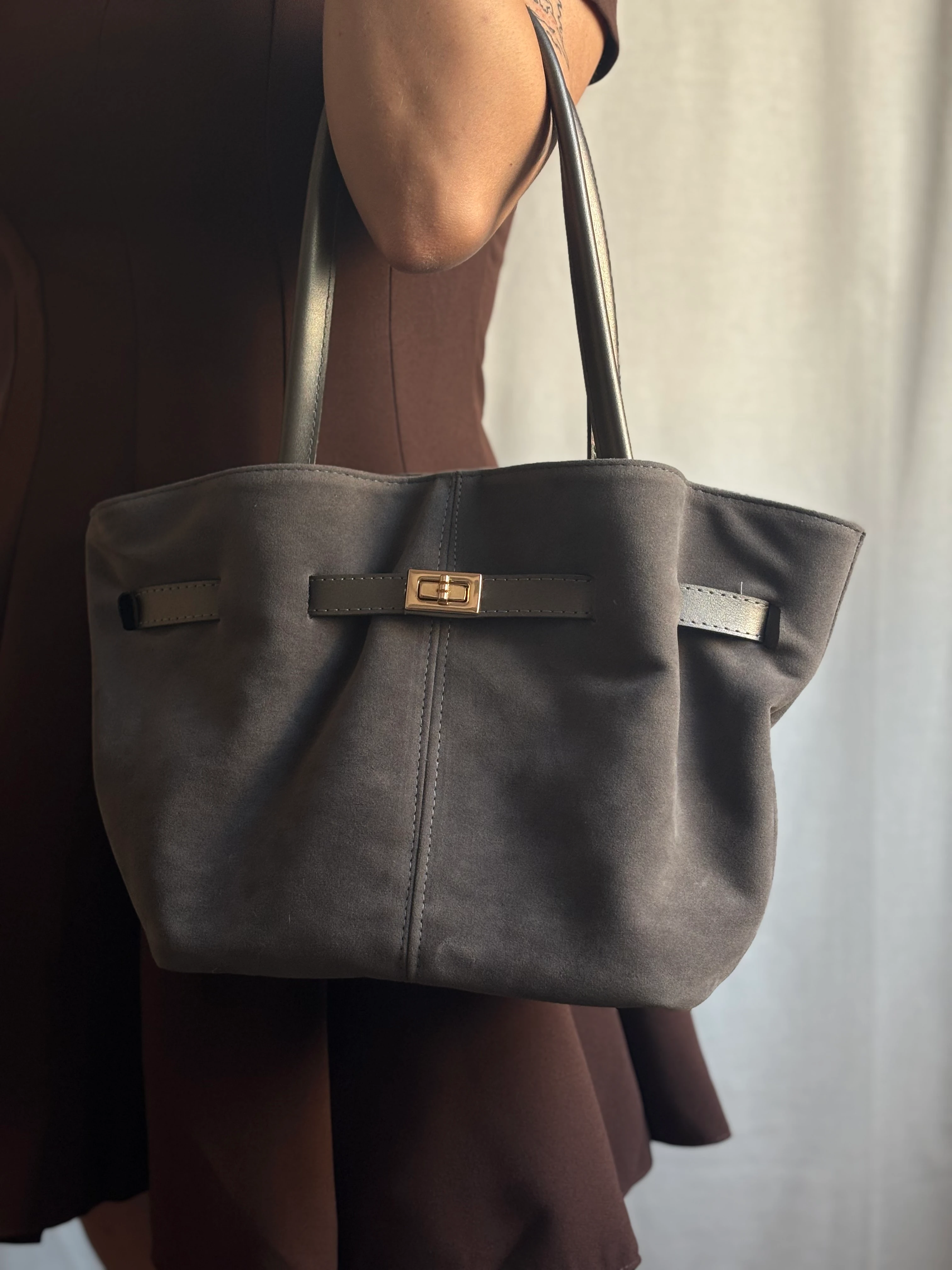 Kemerli Süet Çanta 