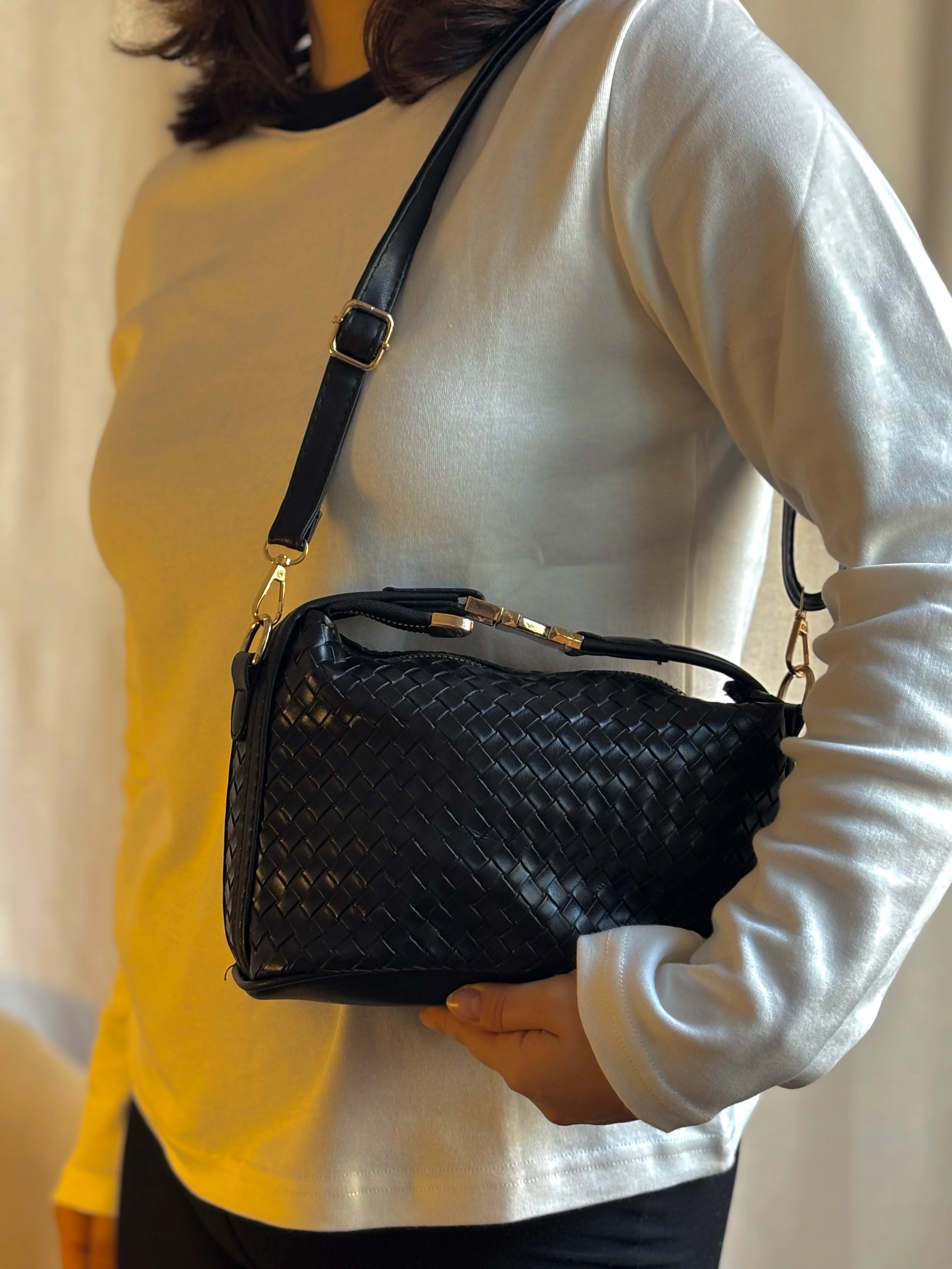 Örgü Desenli Deri Çanta - Siyah