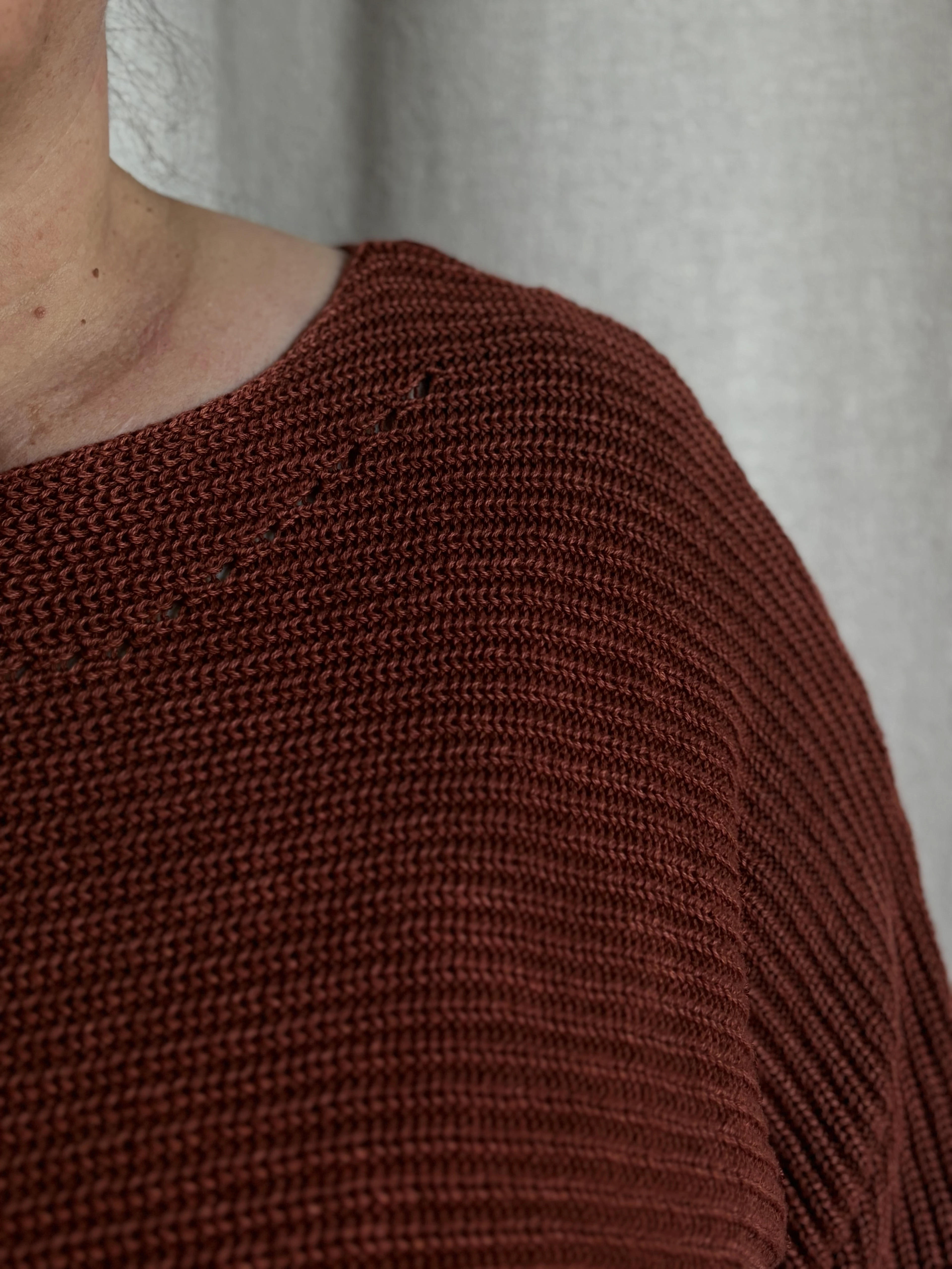 Kayık Yaka Triko Kazak