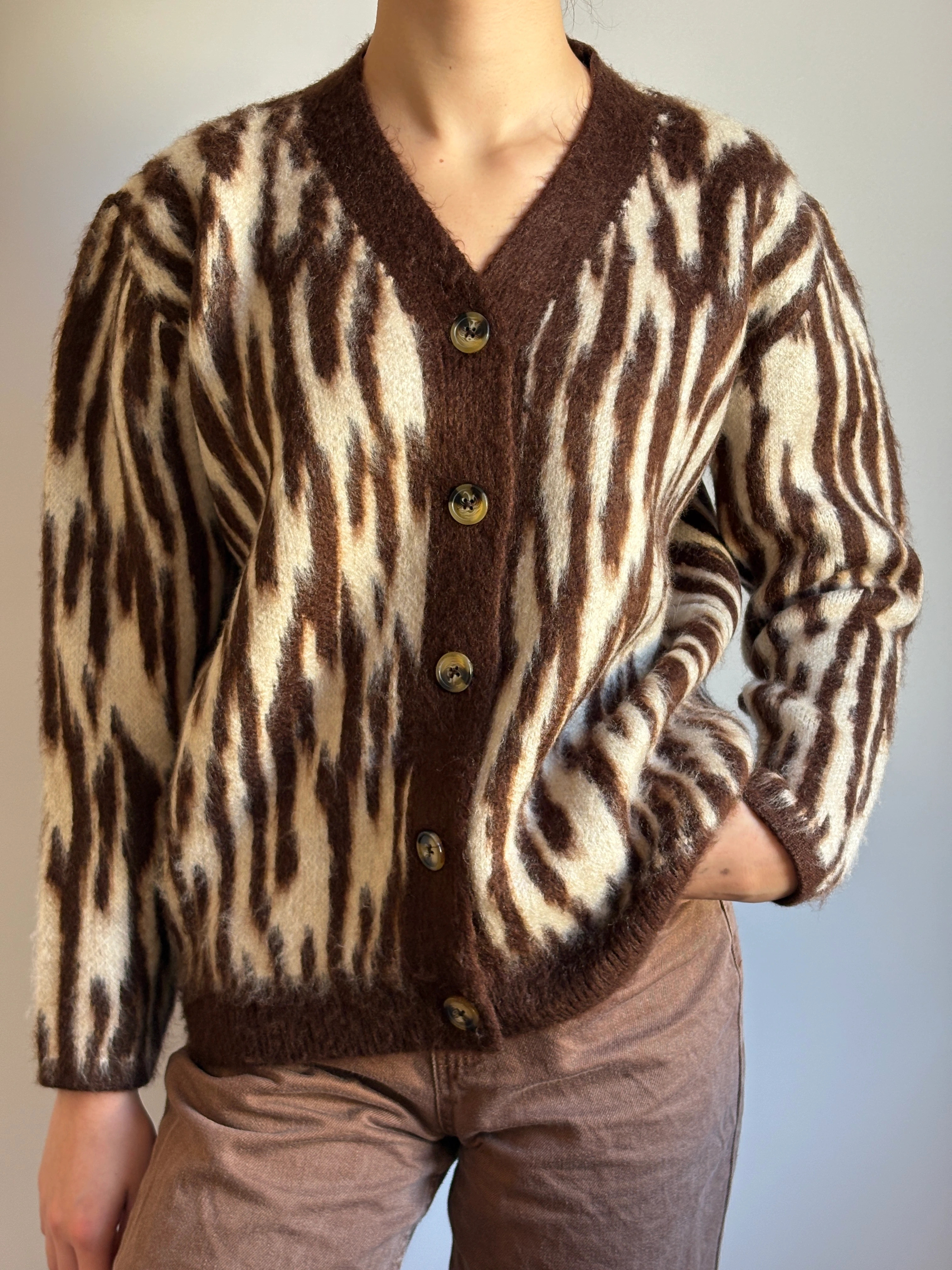 Zebra Desenli Yumoş Düğmeli Hırka 