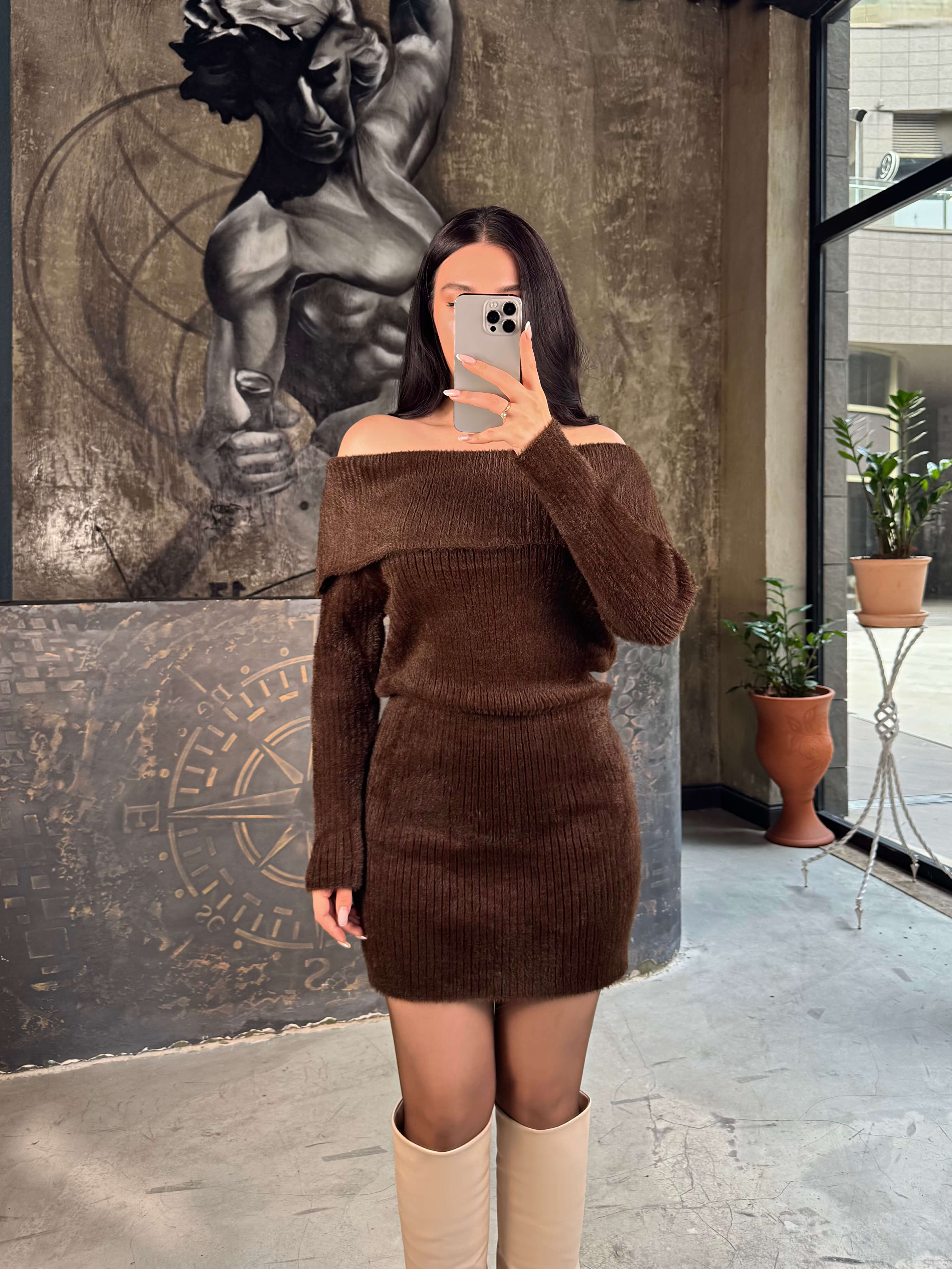 Rita Madonna Yaka Kırçıllı Mini Elbise Kahve