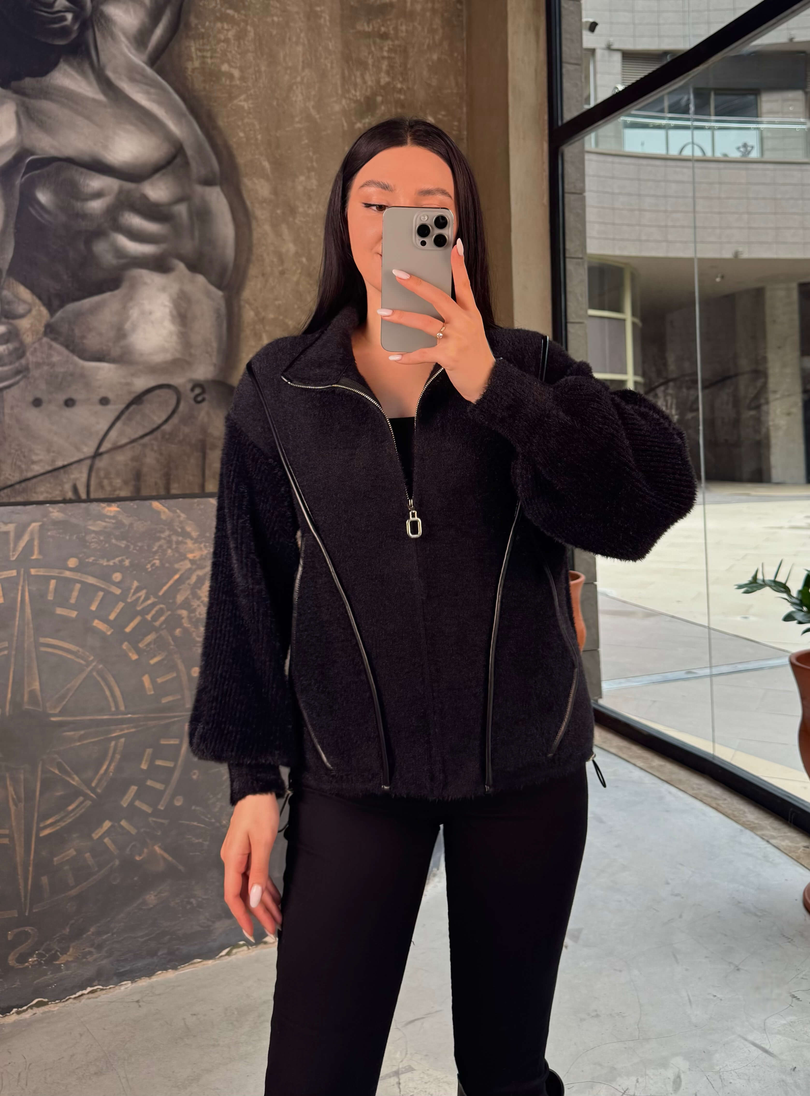 Wulf Deri Detaylı Alt Kısmı Ayarlanabilir Fermuarlı Triko Hırka-Siyah