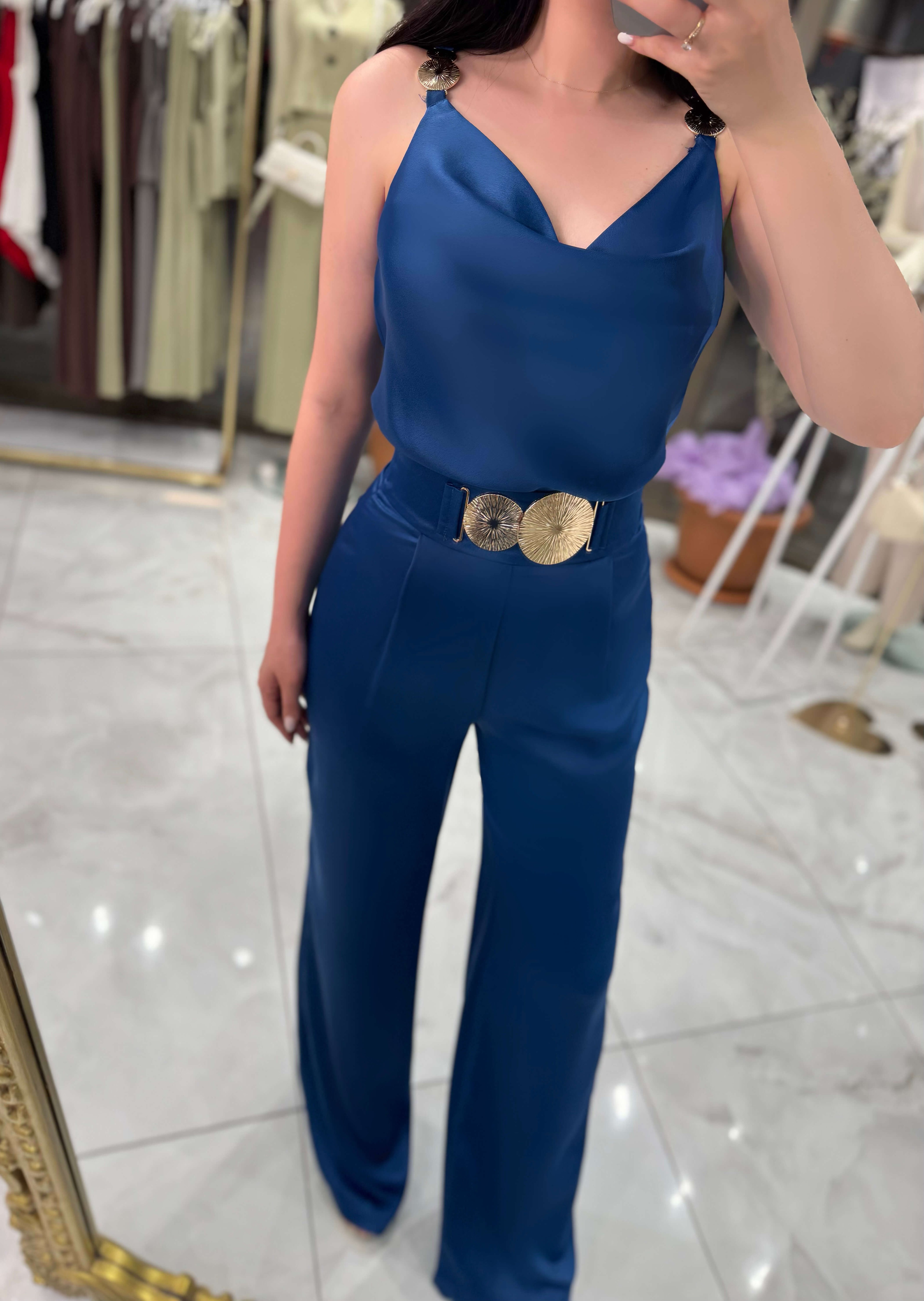 Aliya Gold Aksesuar Detaylı Saten Bluz Saks Mavi