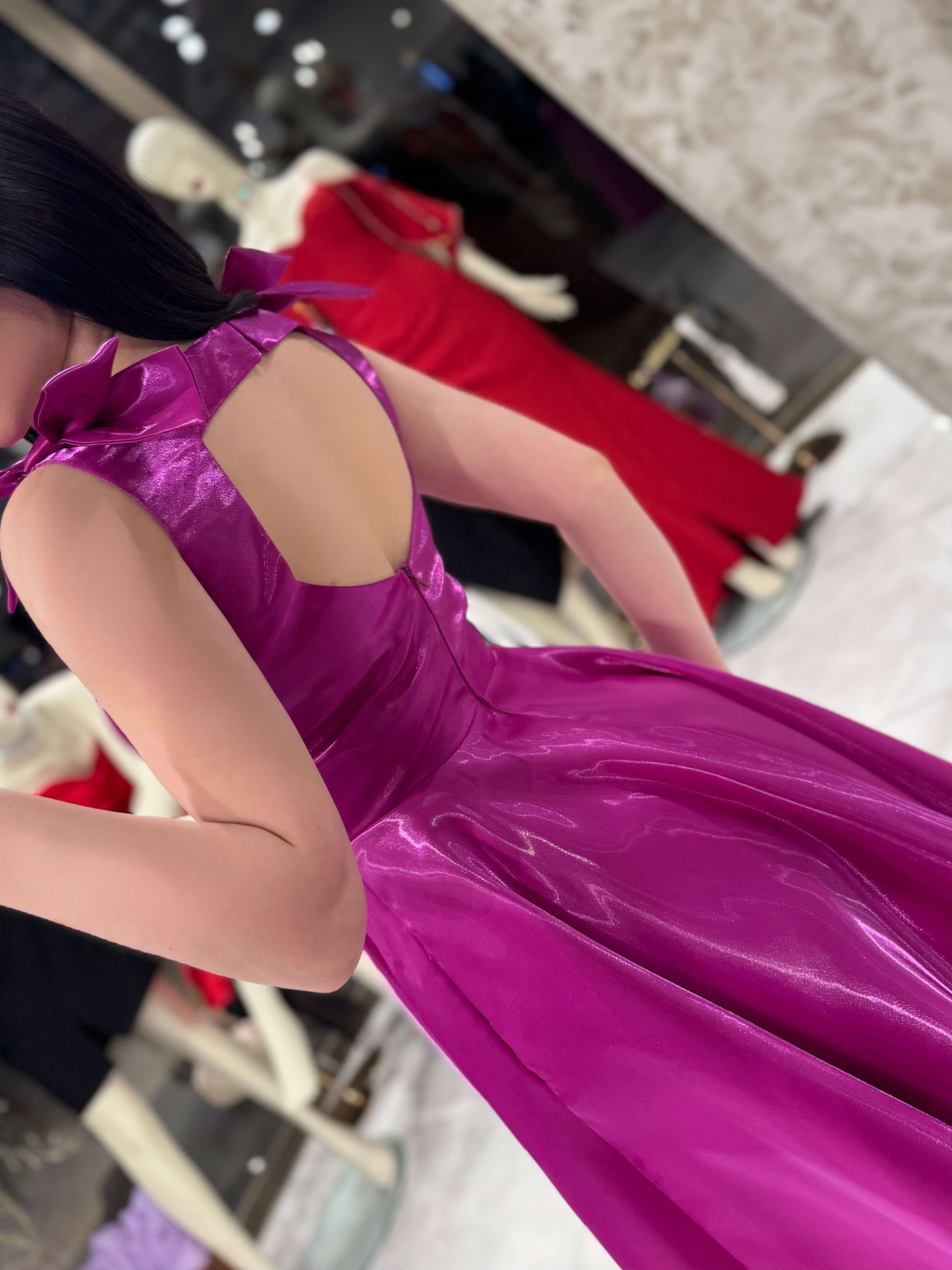 Lilit Askısı Fiyonk Detaylı Arkası Dekolteli Midi Boy Parlak Abiye Elbise Mor
