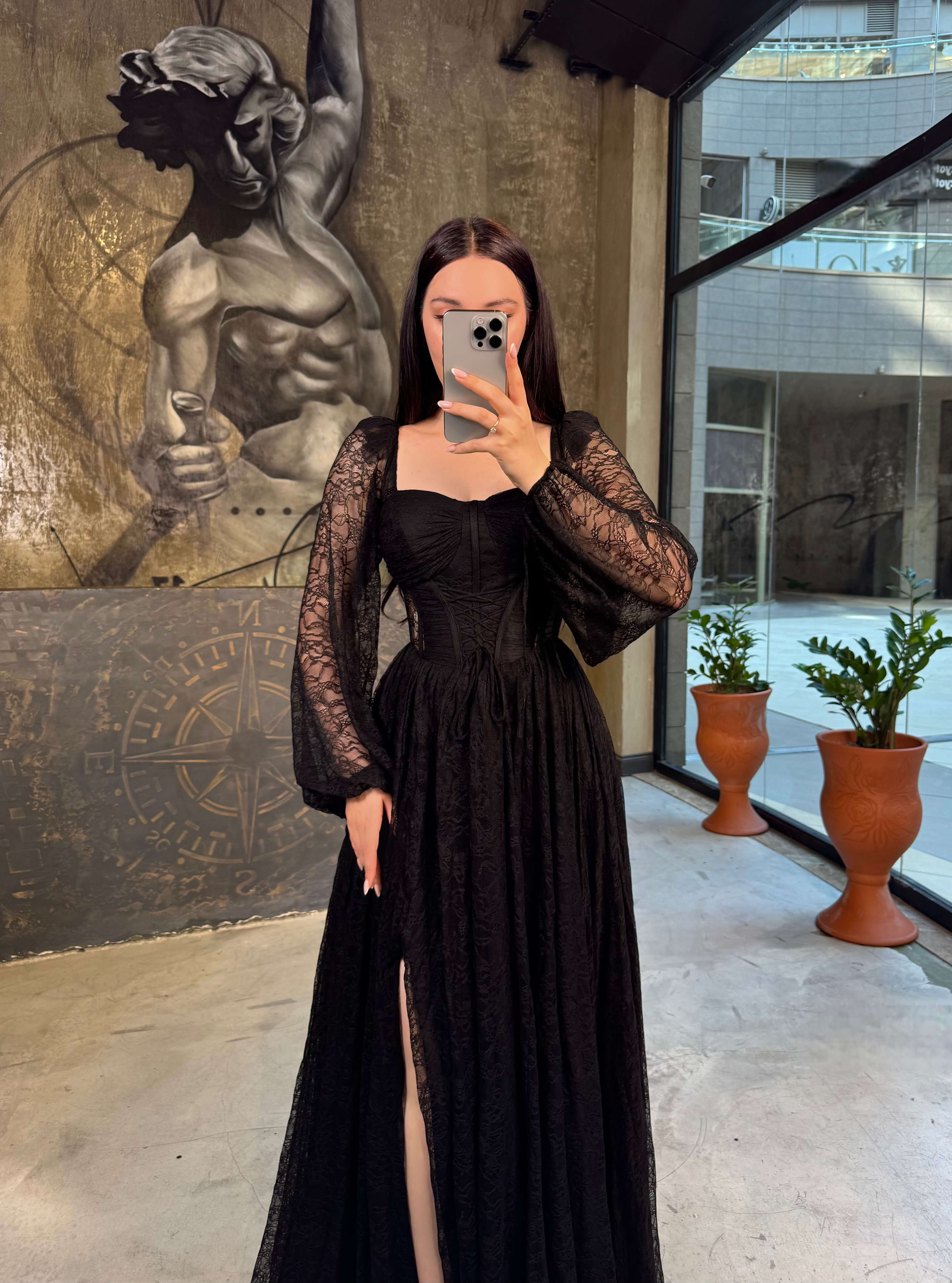 Daliya Ekstra Dar Kalıp Dantelli Balon Uzun Kol Korseli Önü Yırtmaçlı Abiye Siyah