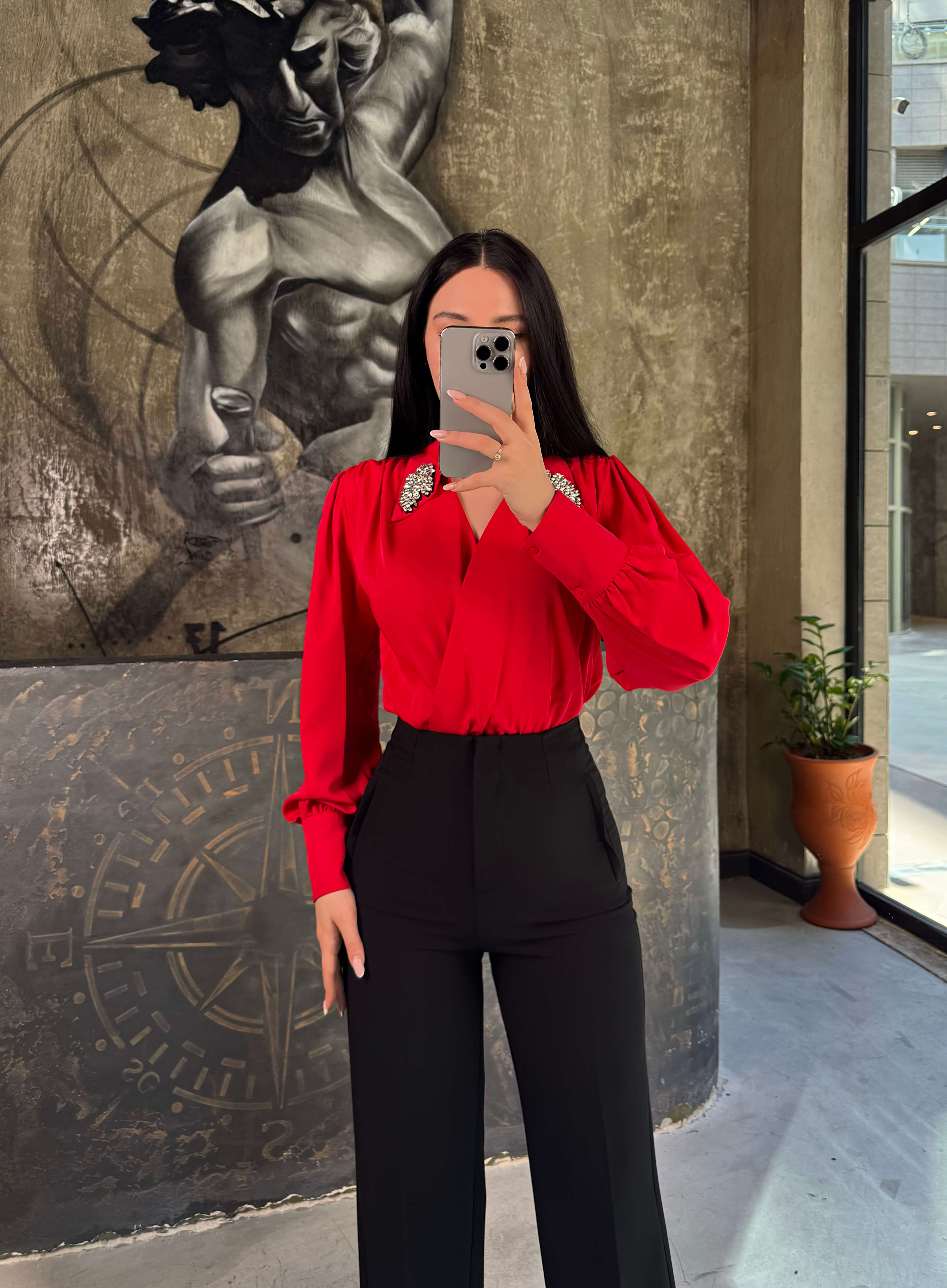 Salome Yakası Aksesuarlı Kruvaze Yaka Bodysuit Kırmızı