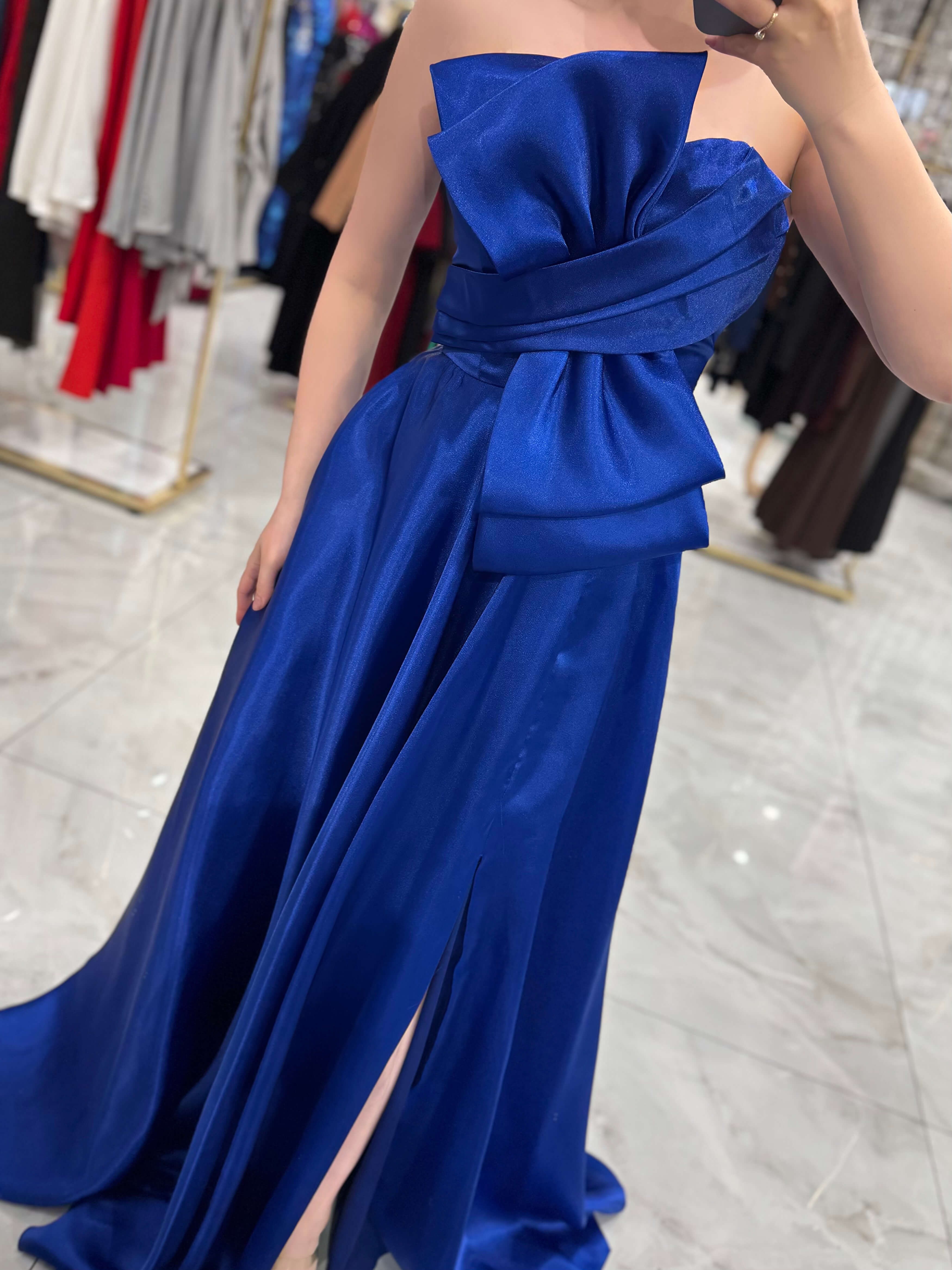 Kailey Straplez Büyük Fiyonk Detaylı Saten Uzun Elbise Saks Mavi