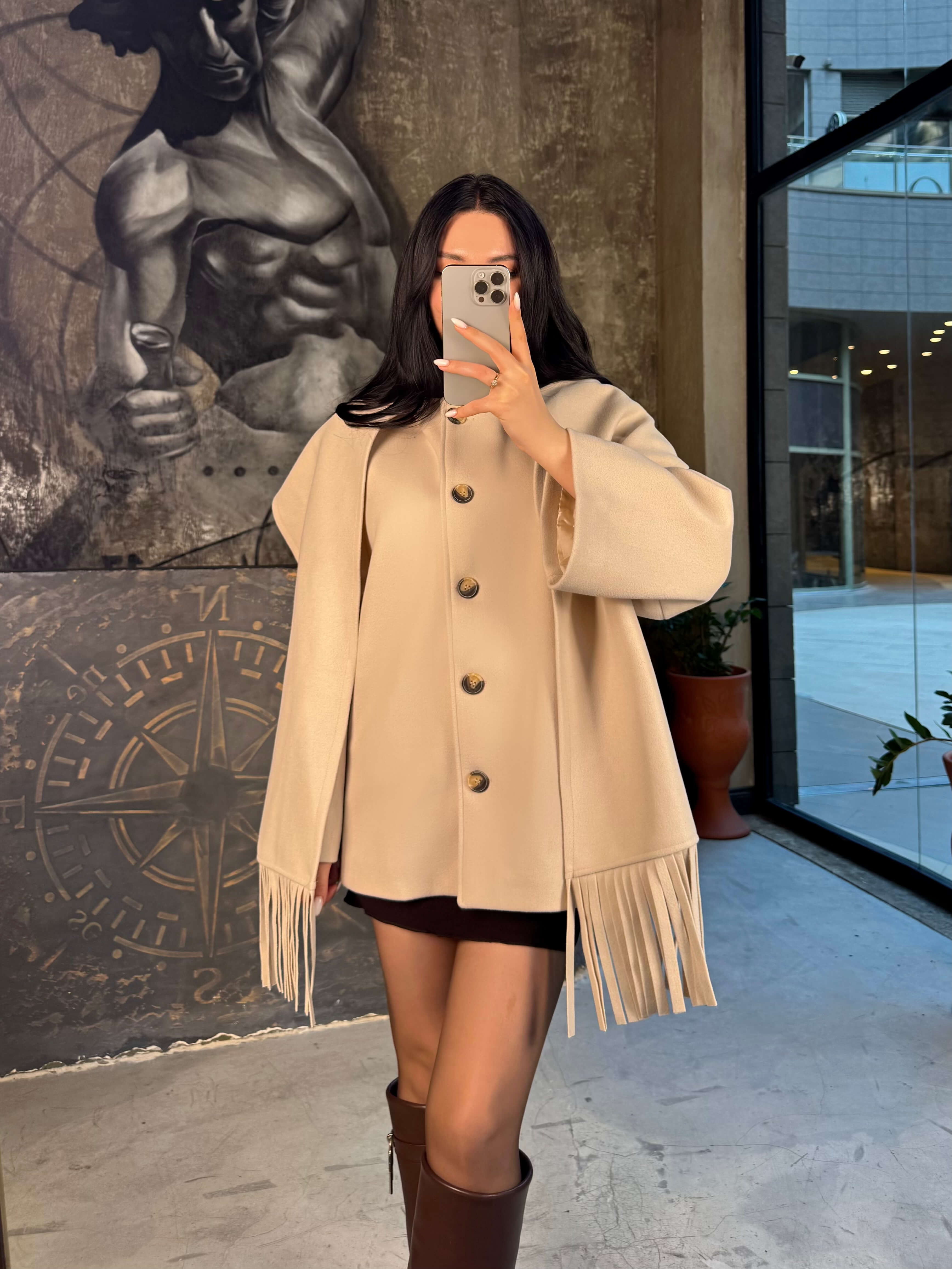 Deriel Şal Detayı Püskülü Önü Düğmeli Kısa Kaban Taş