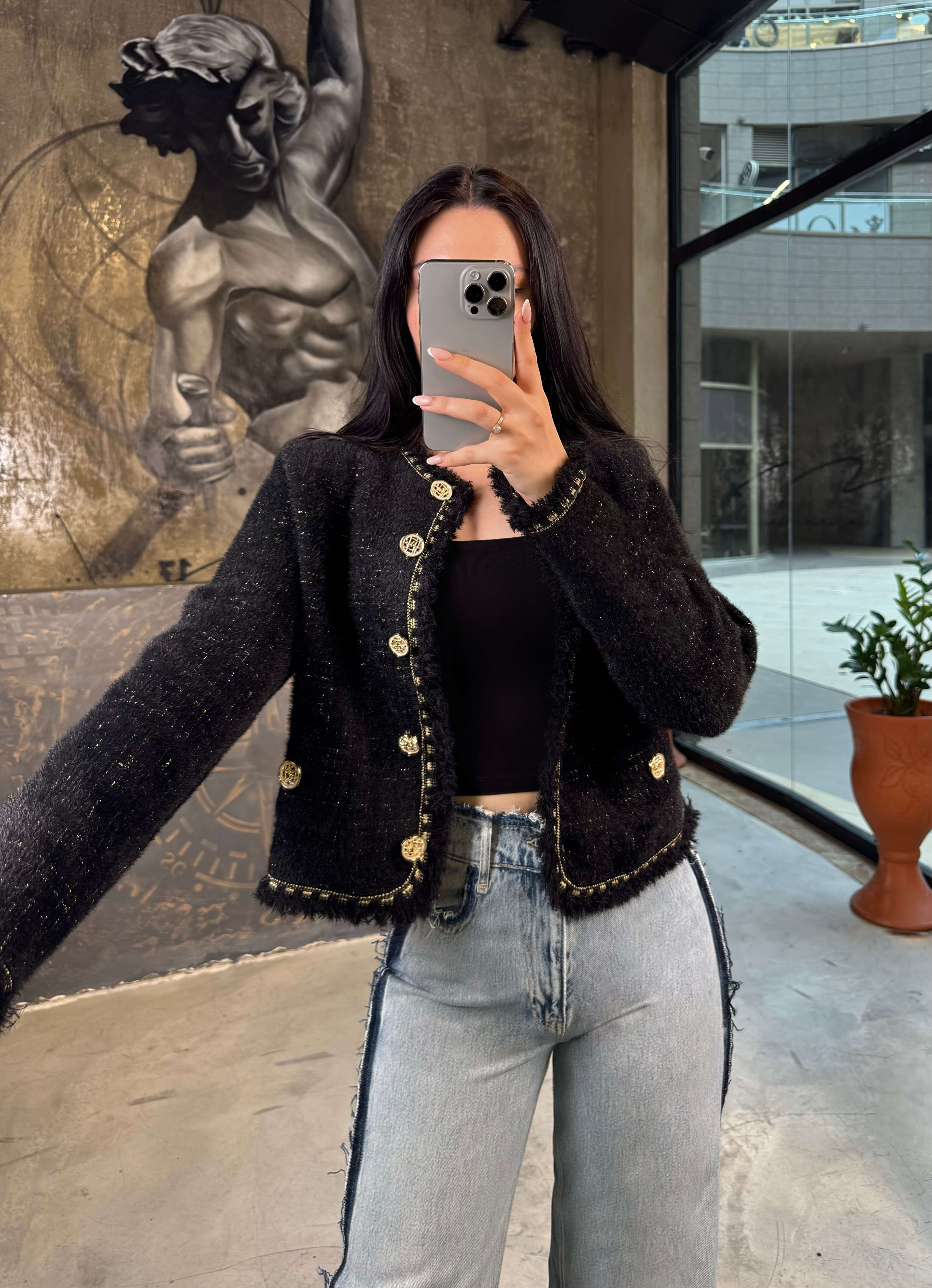 Ava Sim Ve Püskül Detaylı Gold Düğmeli Angora Ceket Siyah