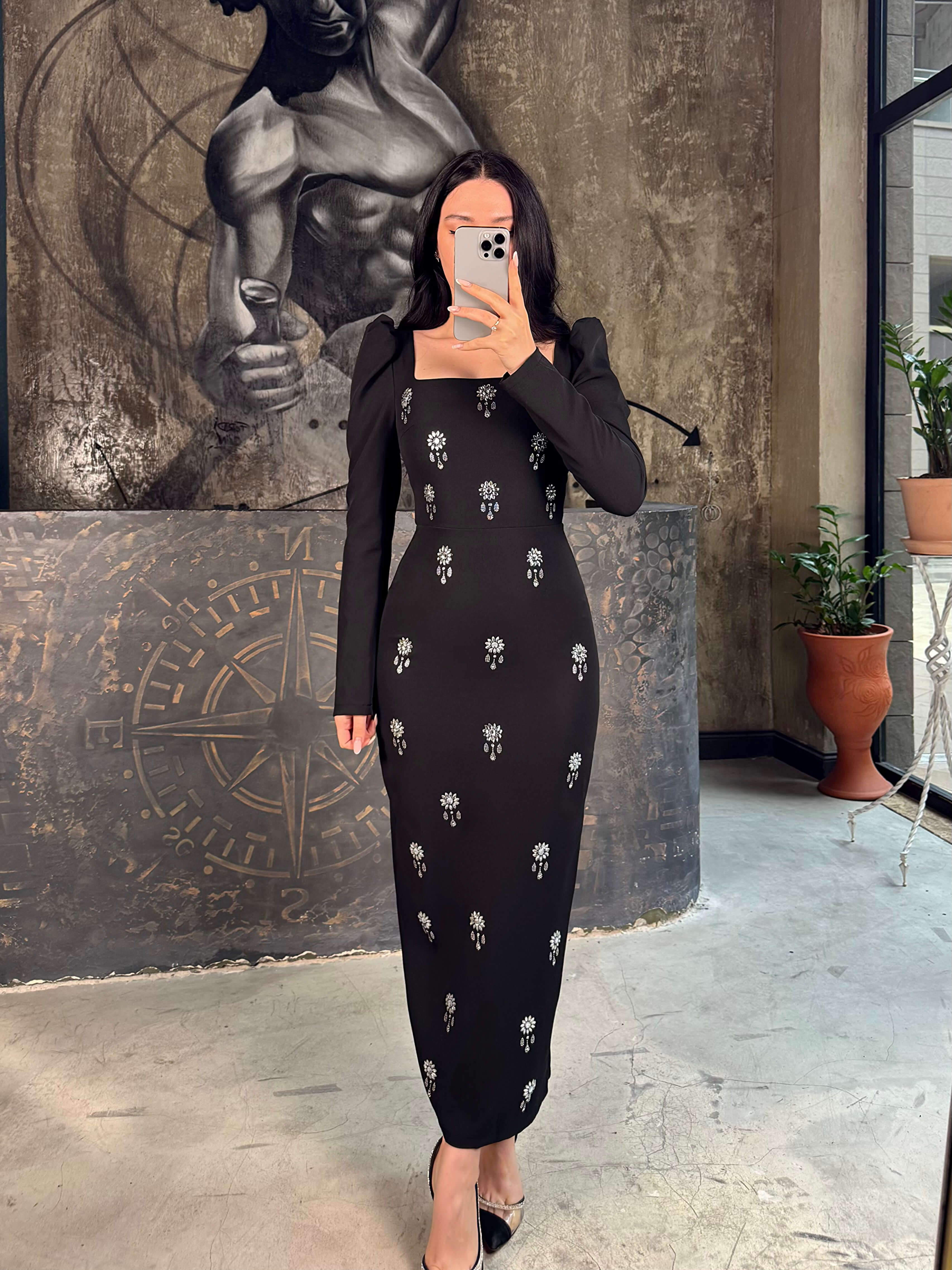 Monella Taş Detaylı Uzun Kol Mdi Boy Elbise Siyah