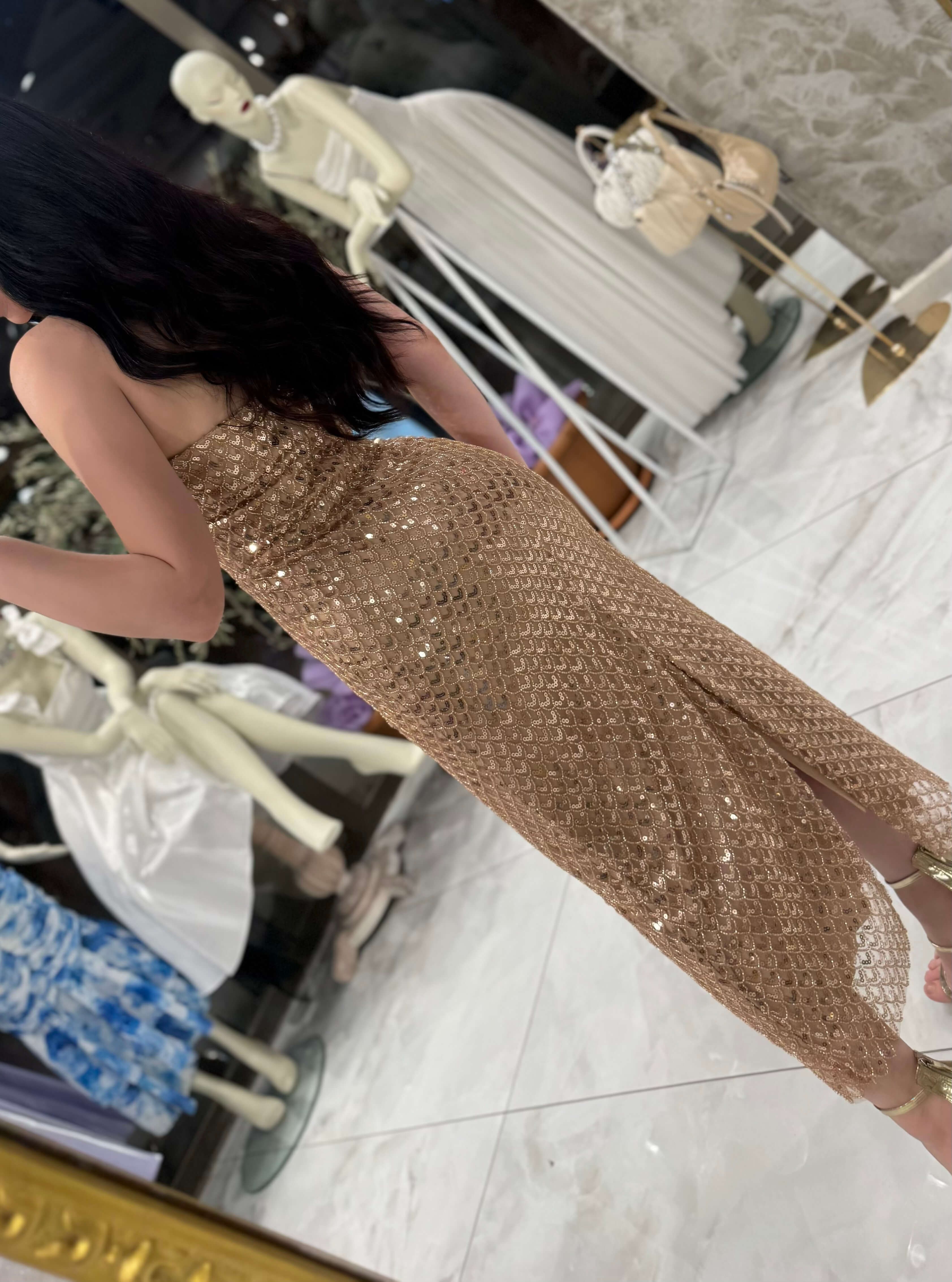 Silviya Straplez Pul Payet İşlemeli Elbise Midi Abiye Koyu Gold