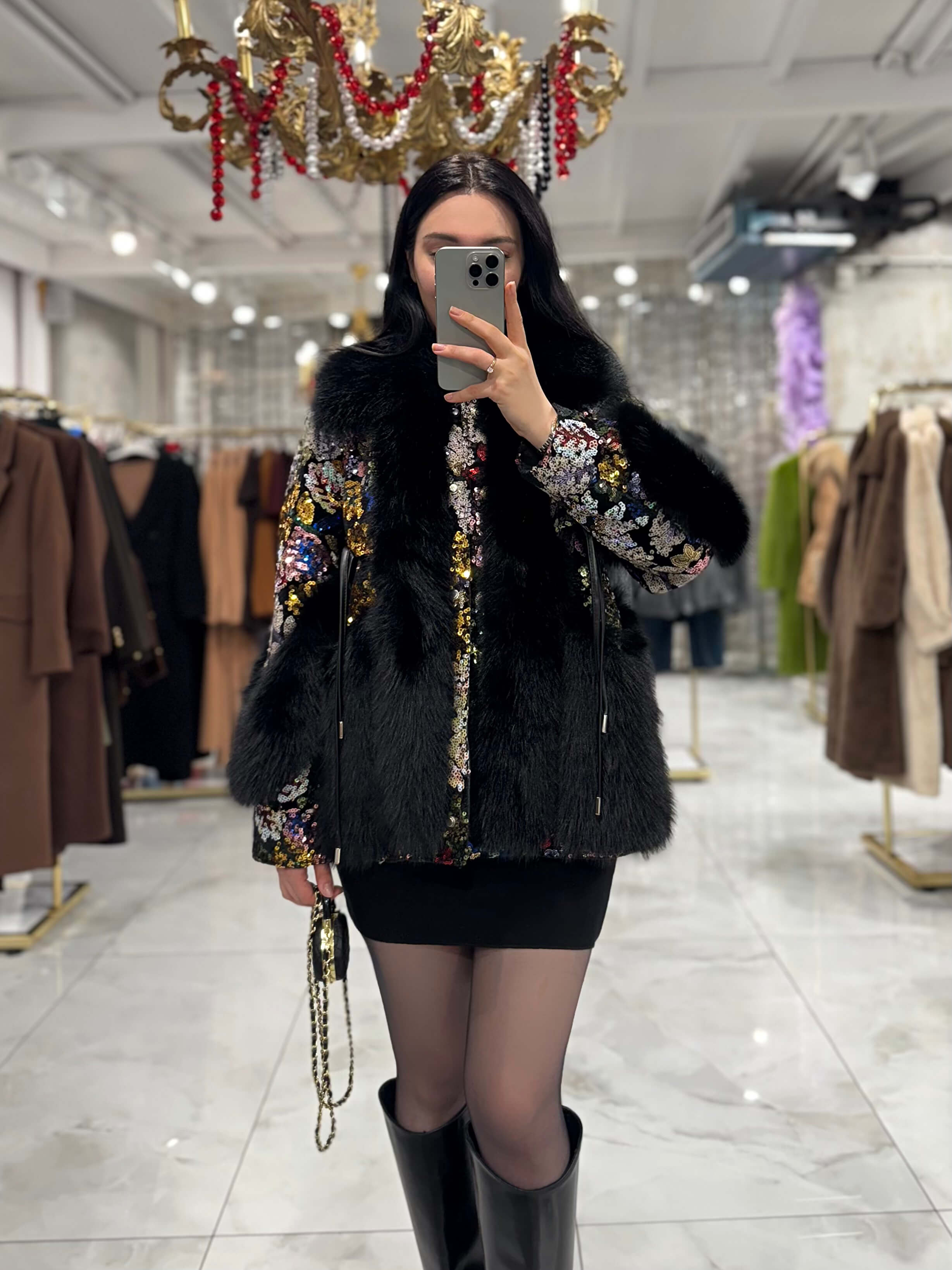 Trisha Çiçek Pul Payet İşlemeli İthal Vip Kürk Siyah