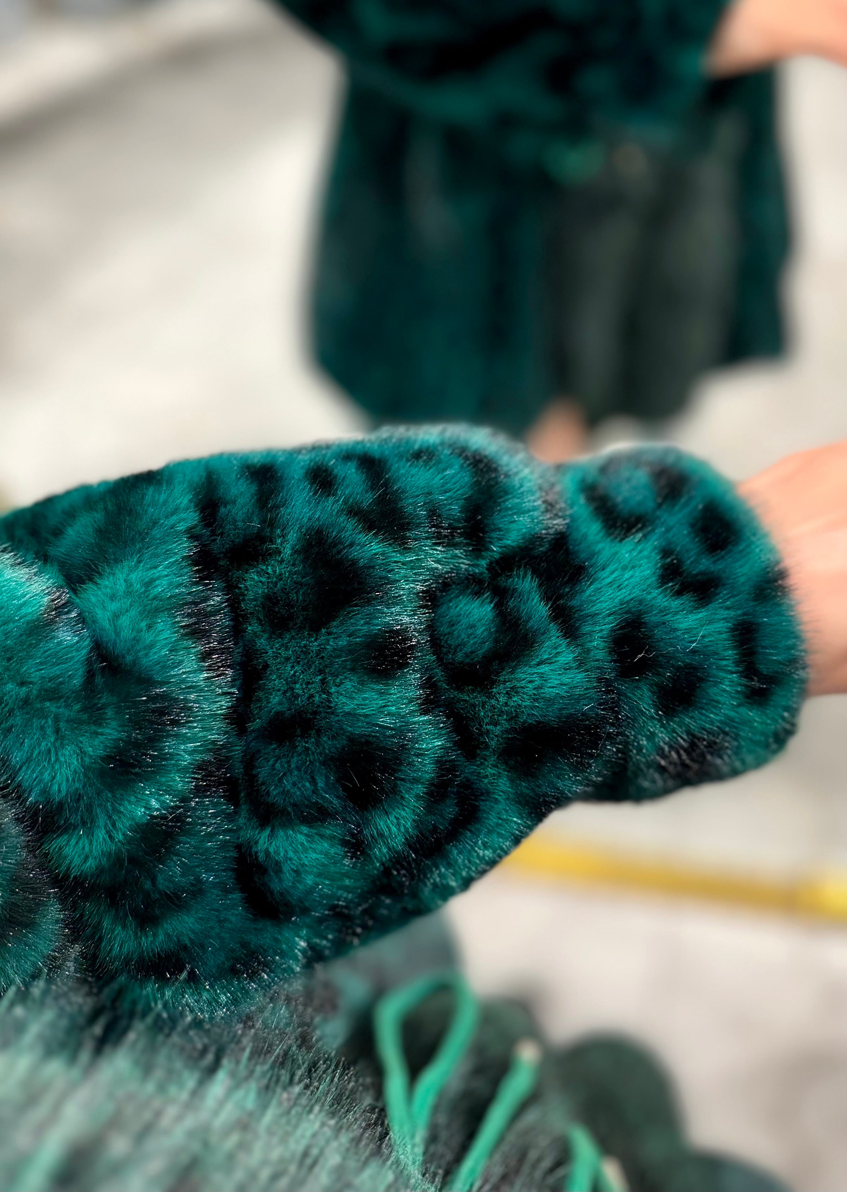 Mosiy Vip Özel Tasarım  leopar İthal Kürk Kaban-Yeşil