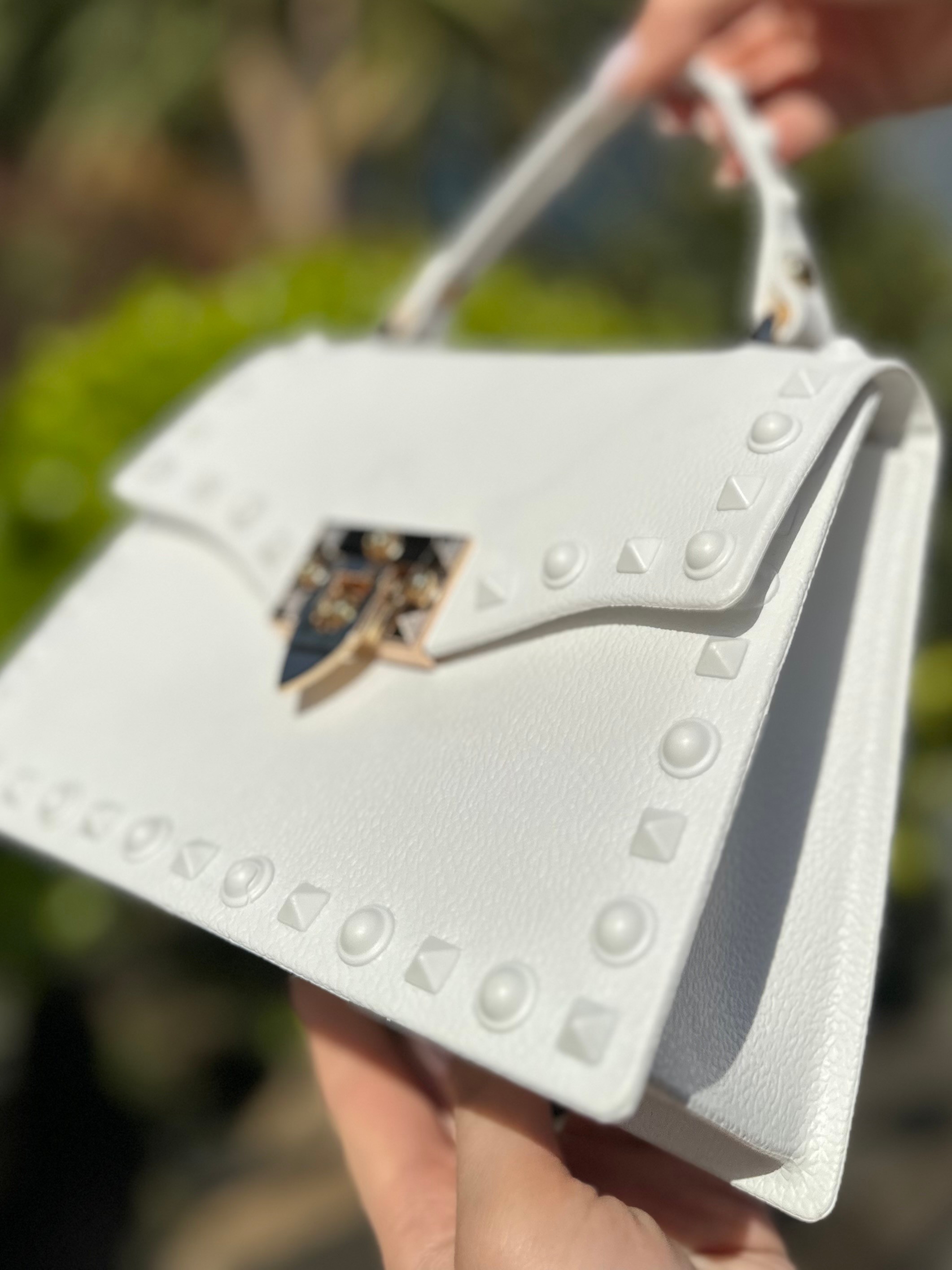 Betty Gold Detaylı Tek Bölmeli Mini Premium İthal Çanta-Beyaz