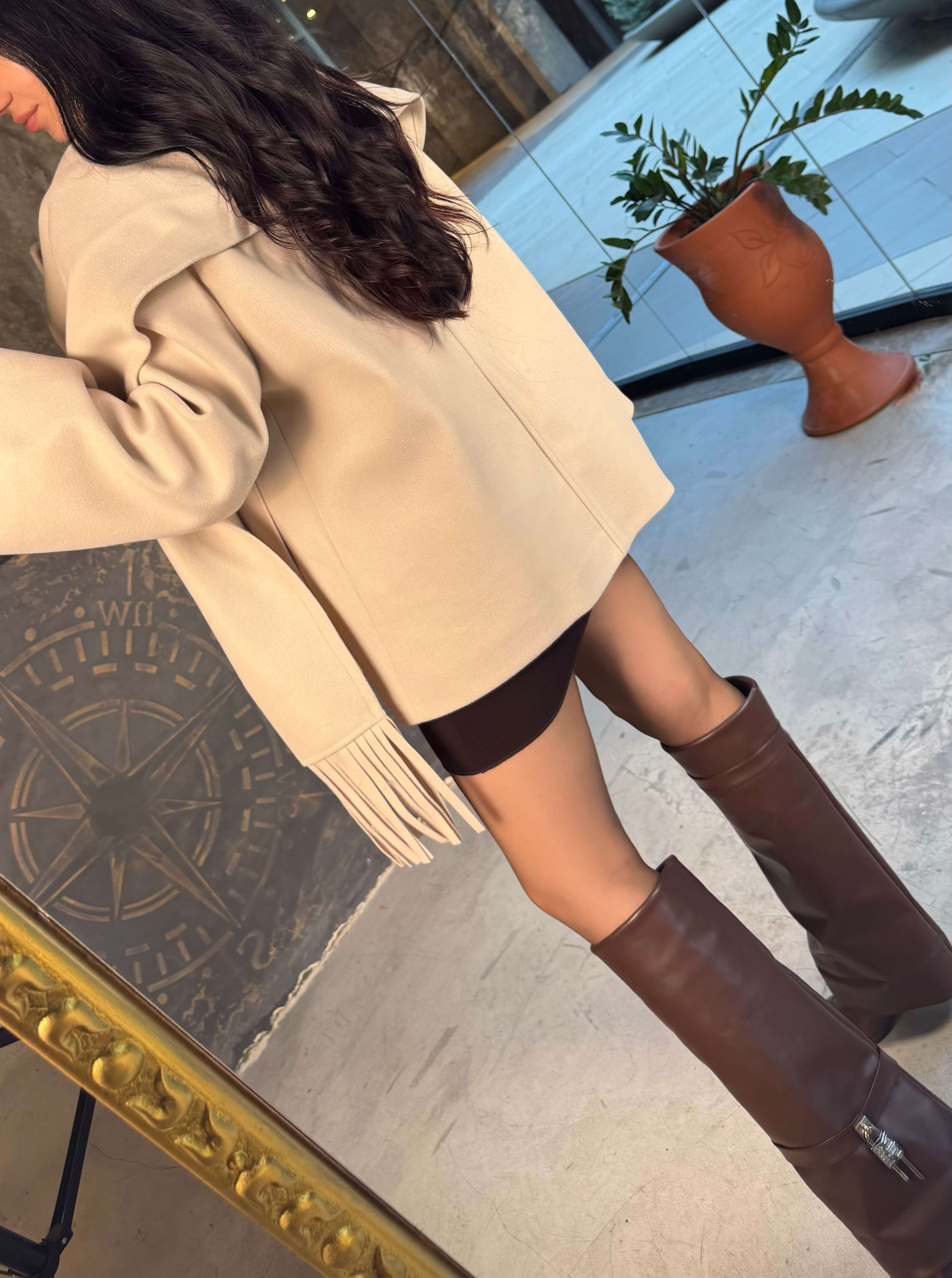 Deriel Şal Detayı Püskülü Önü Düğmeli Kısa Kaban Taş