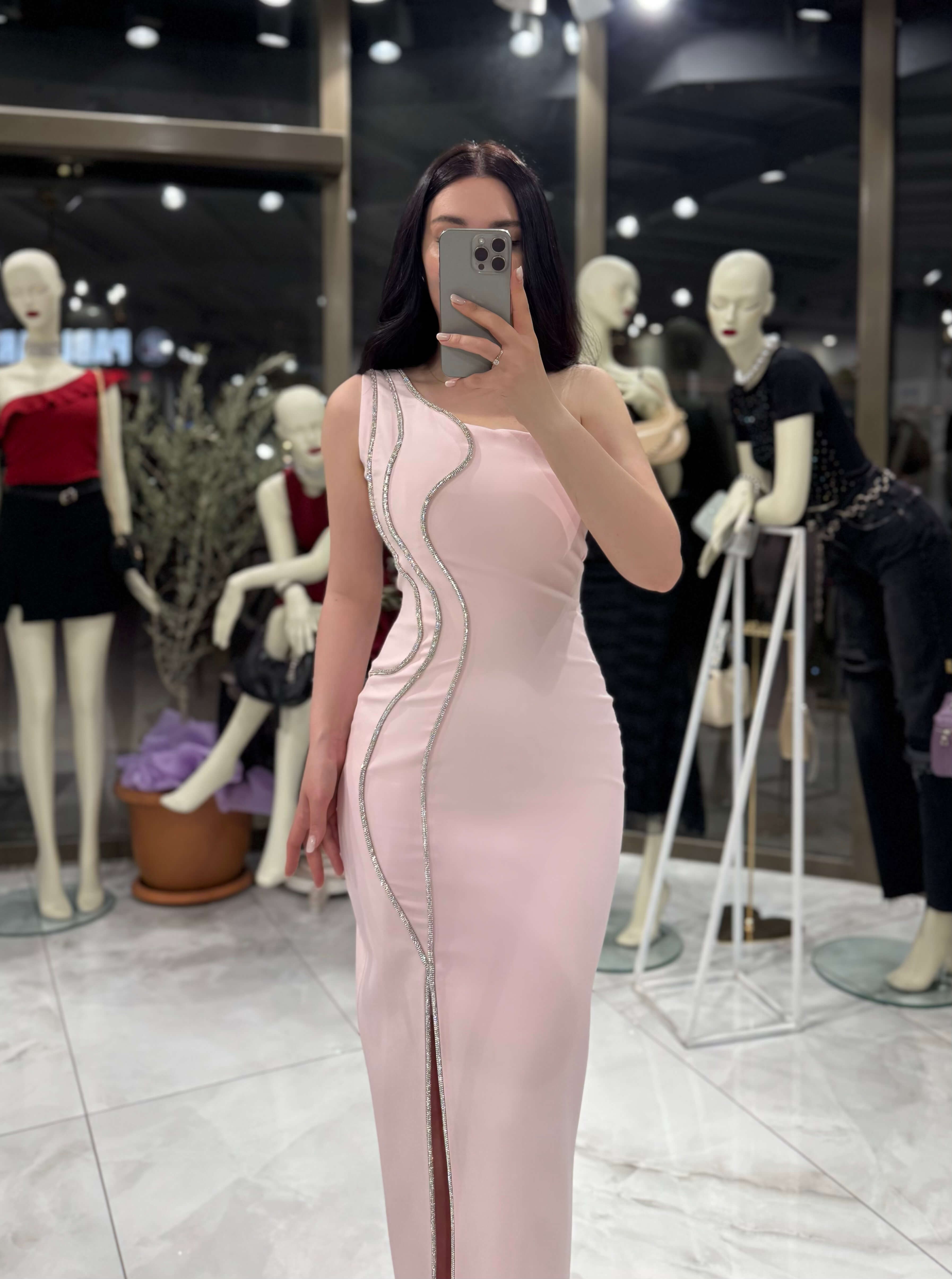 Ayana Tek Omuz Taş Dalgalı Detay Önü yırtmaçlı Midi Boy Abiye Elbise  Toz Pembe