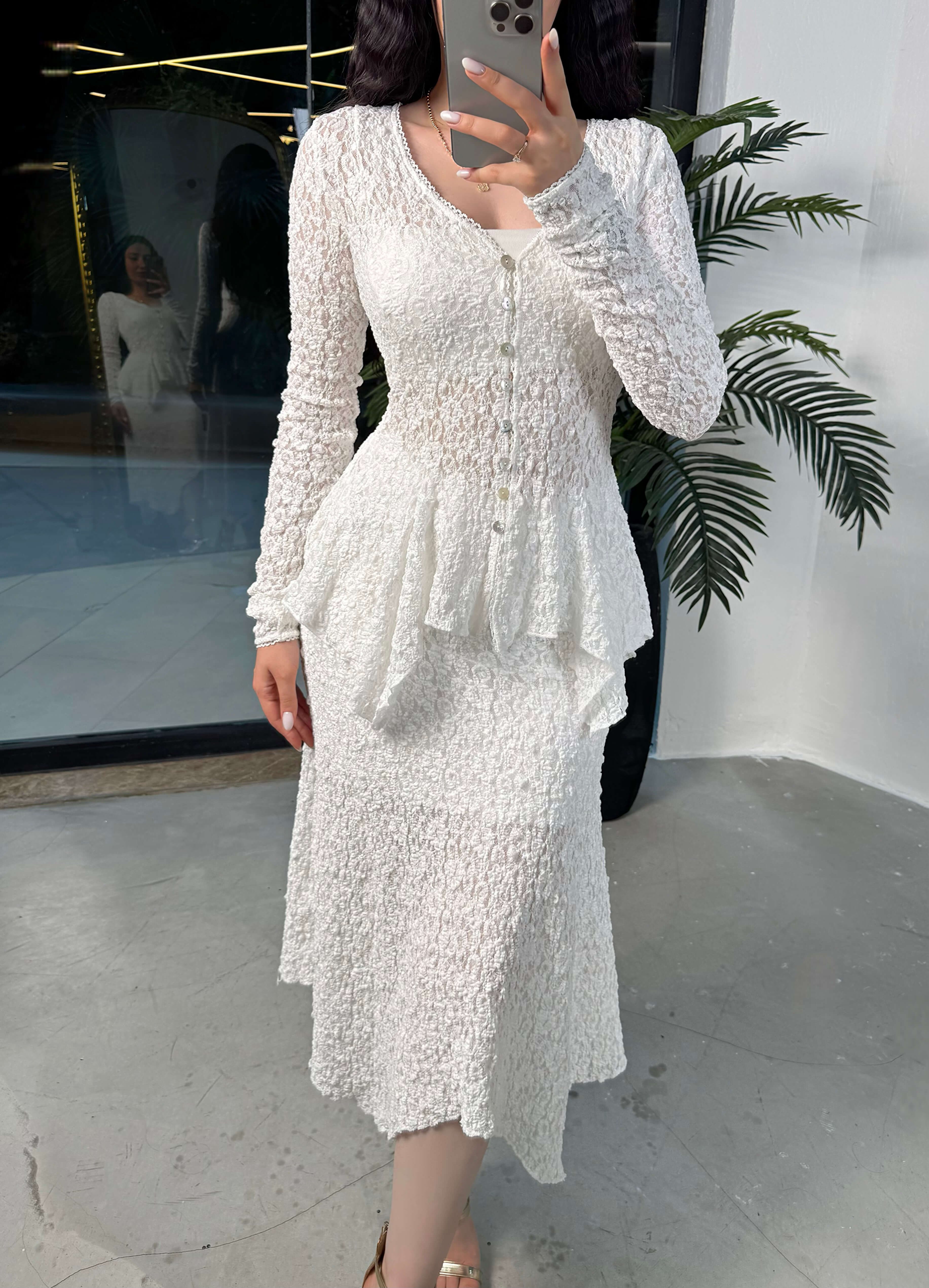 Aruna Düğmeli Peplum Dantelli  Bluz Beyaz
