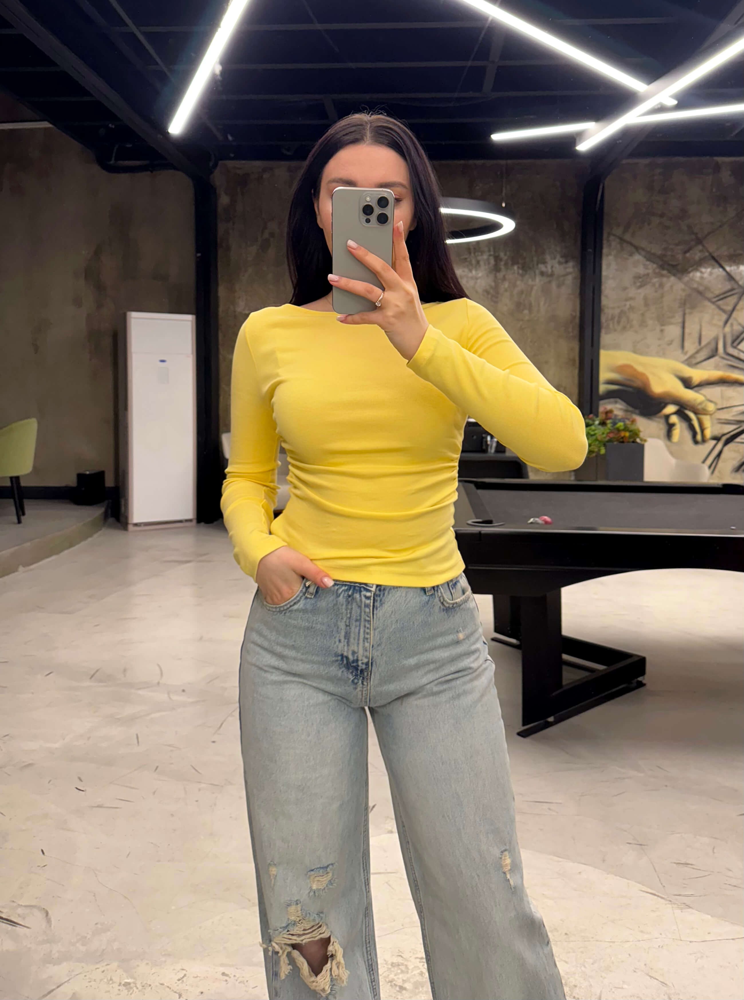 Flara Yanı Büzgü Detaylı Kayık Yaka Bluz Sarı