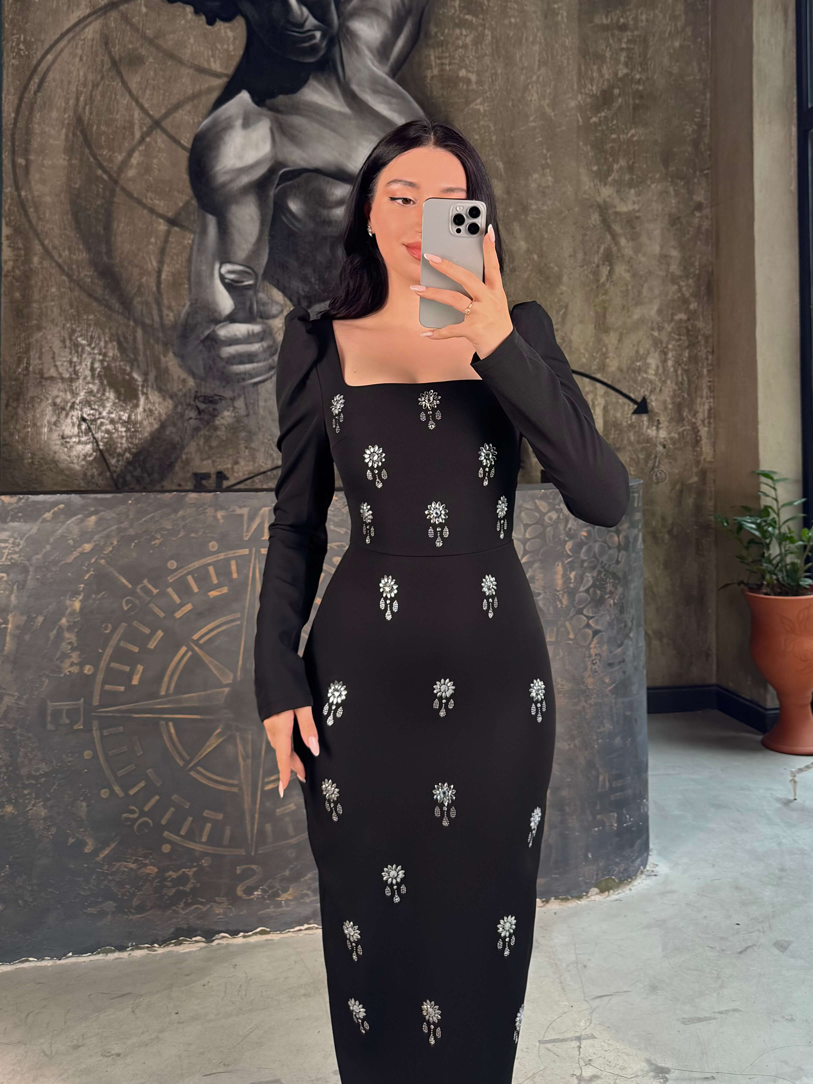 Monella Taş Detaylı Uzun Kol Mdi Boy Elbise Siyah