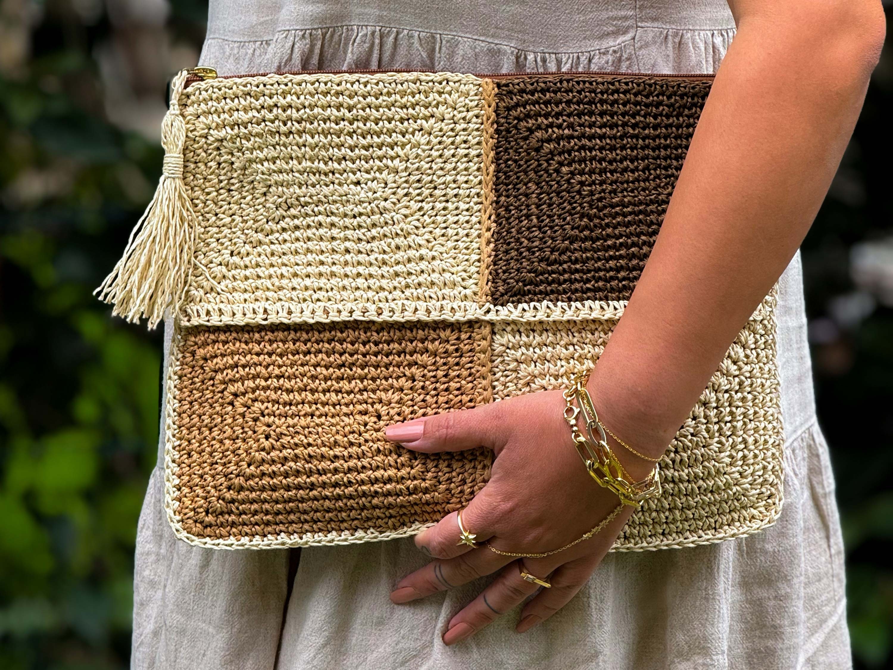 Kareli Clutch Çanta