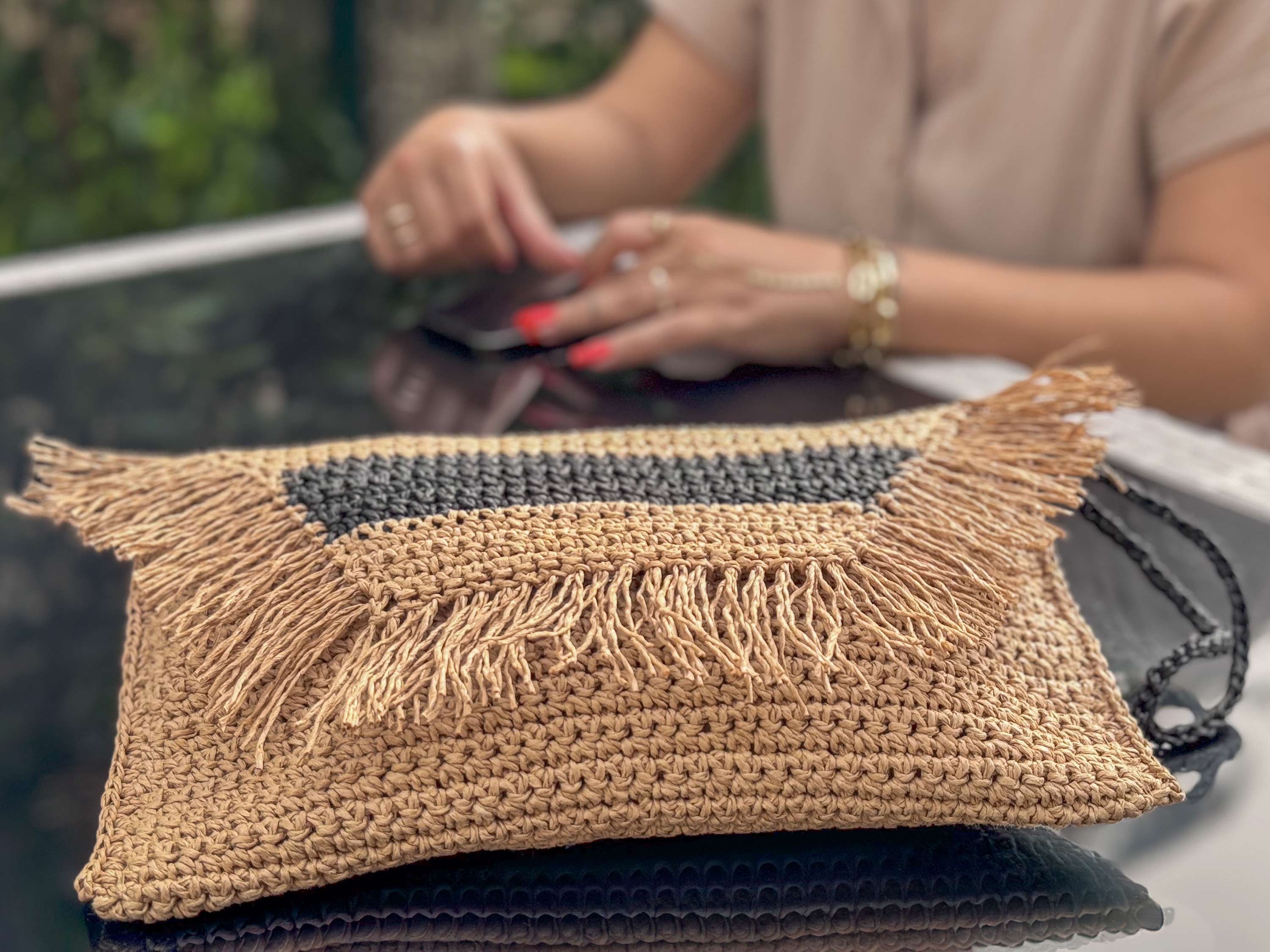 Siyah Şeritli Clutch El Çantası