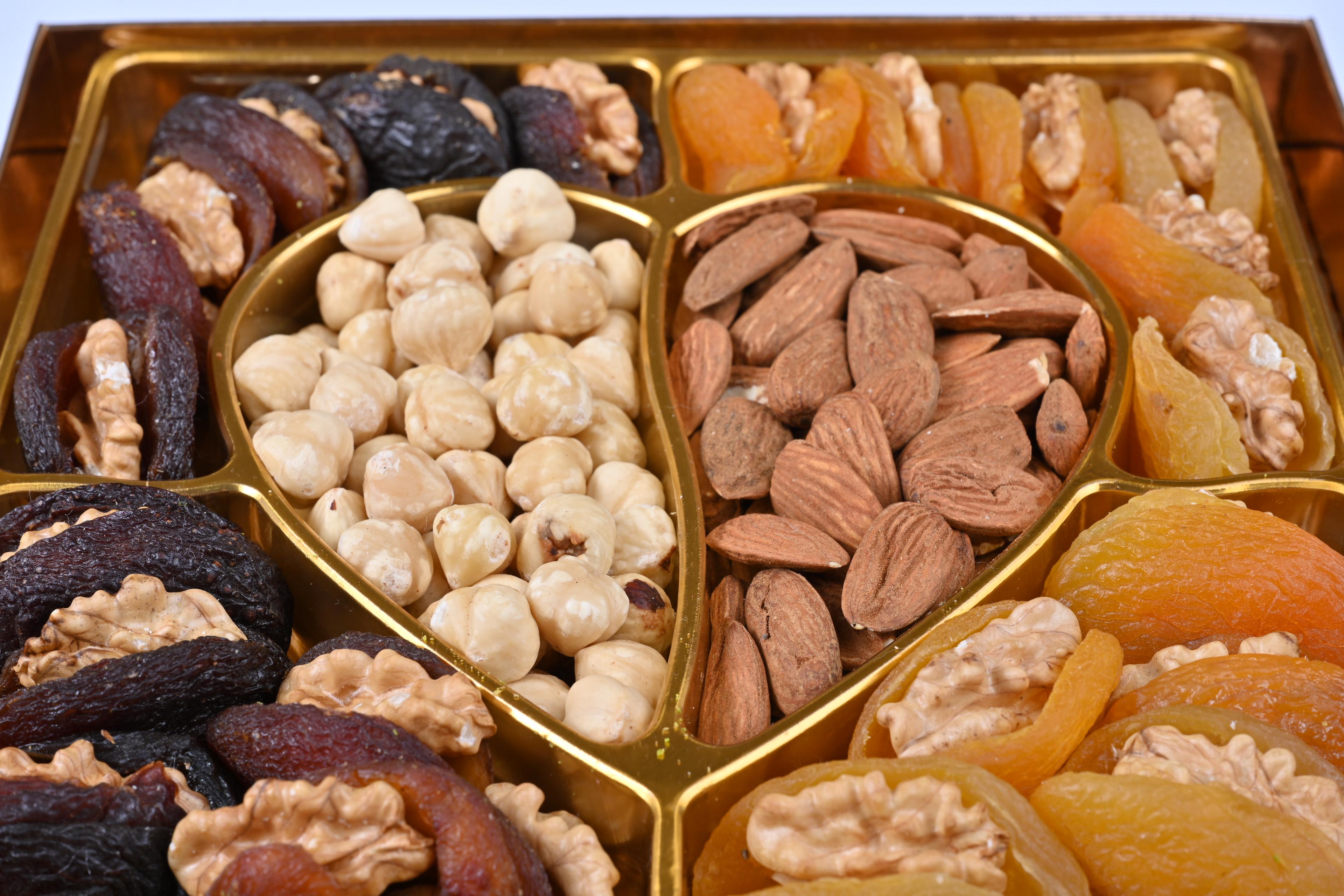 Karışık Hediye Kutusu 700 GR 021