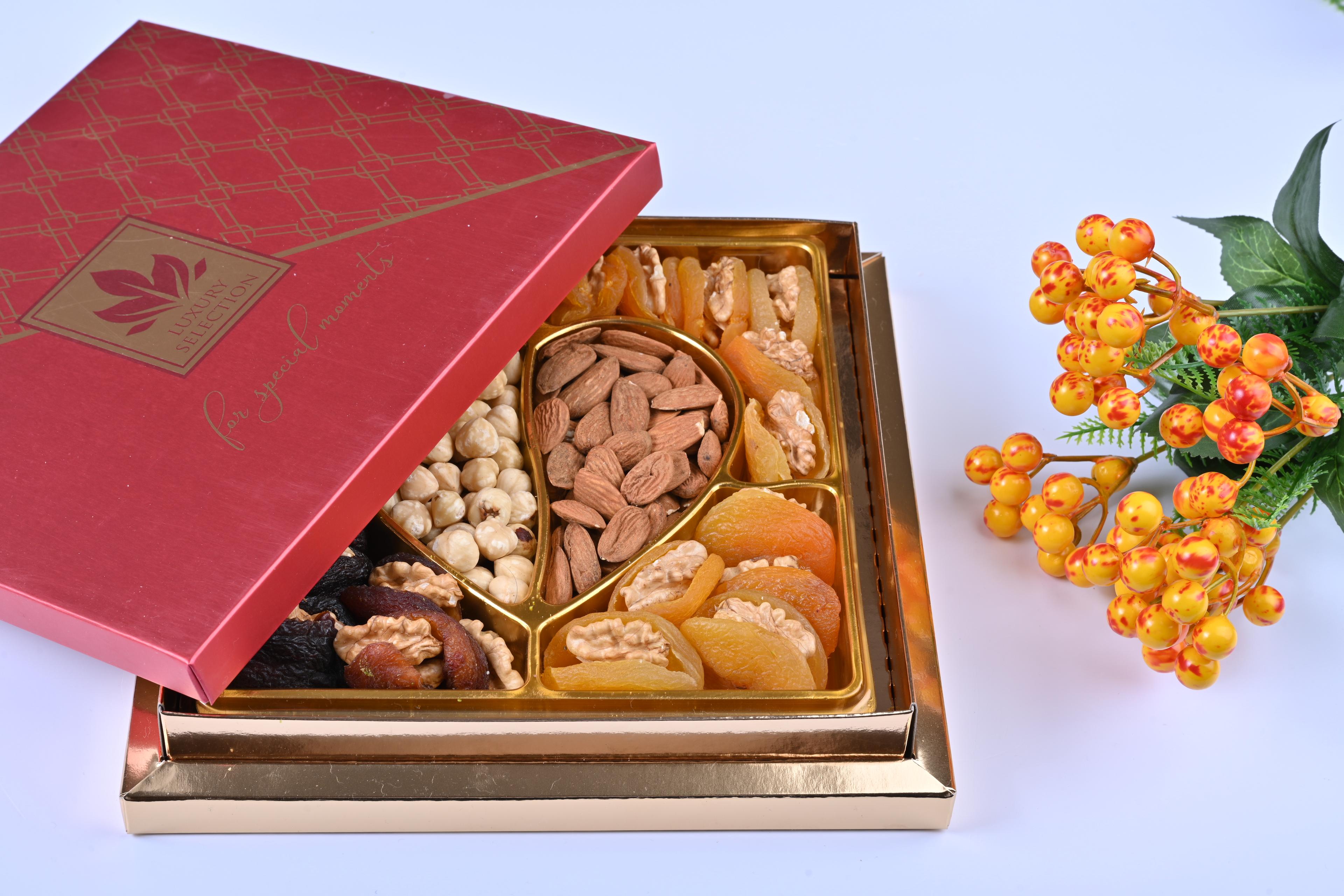 Karışık Hediye Kutusu 700 GR 021
