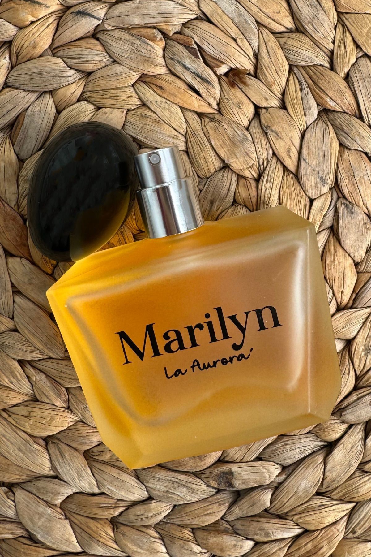 Idôle Yenilenen Formül Ile Kalici Kadin Parfüm Yüksek Esanslı Edp %20 Afrodizyak 100ml Marilyn