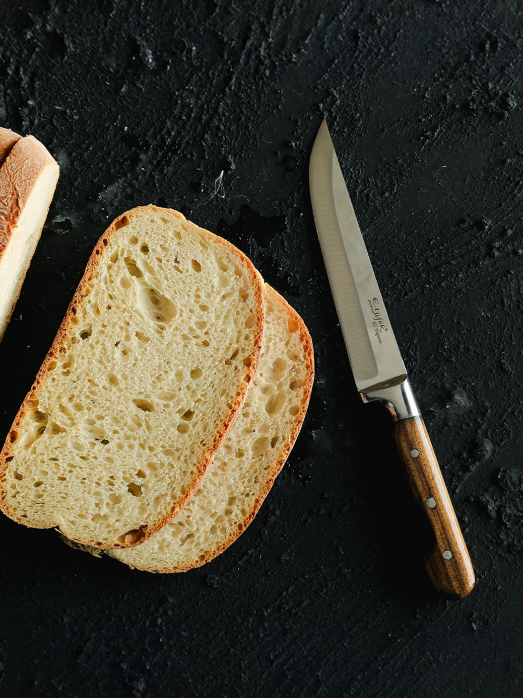 Ceviz Ağacı Saplı Ekmek Bıçağı