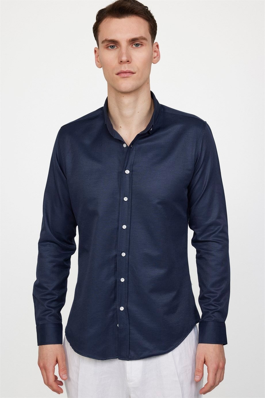 Titel: Herren Slim Fit Baumwollhemd mit Button-Down-Kragen - GABARDIN - Navy